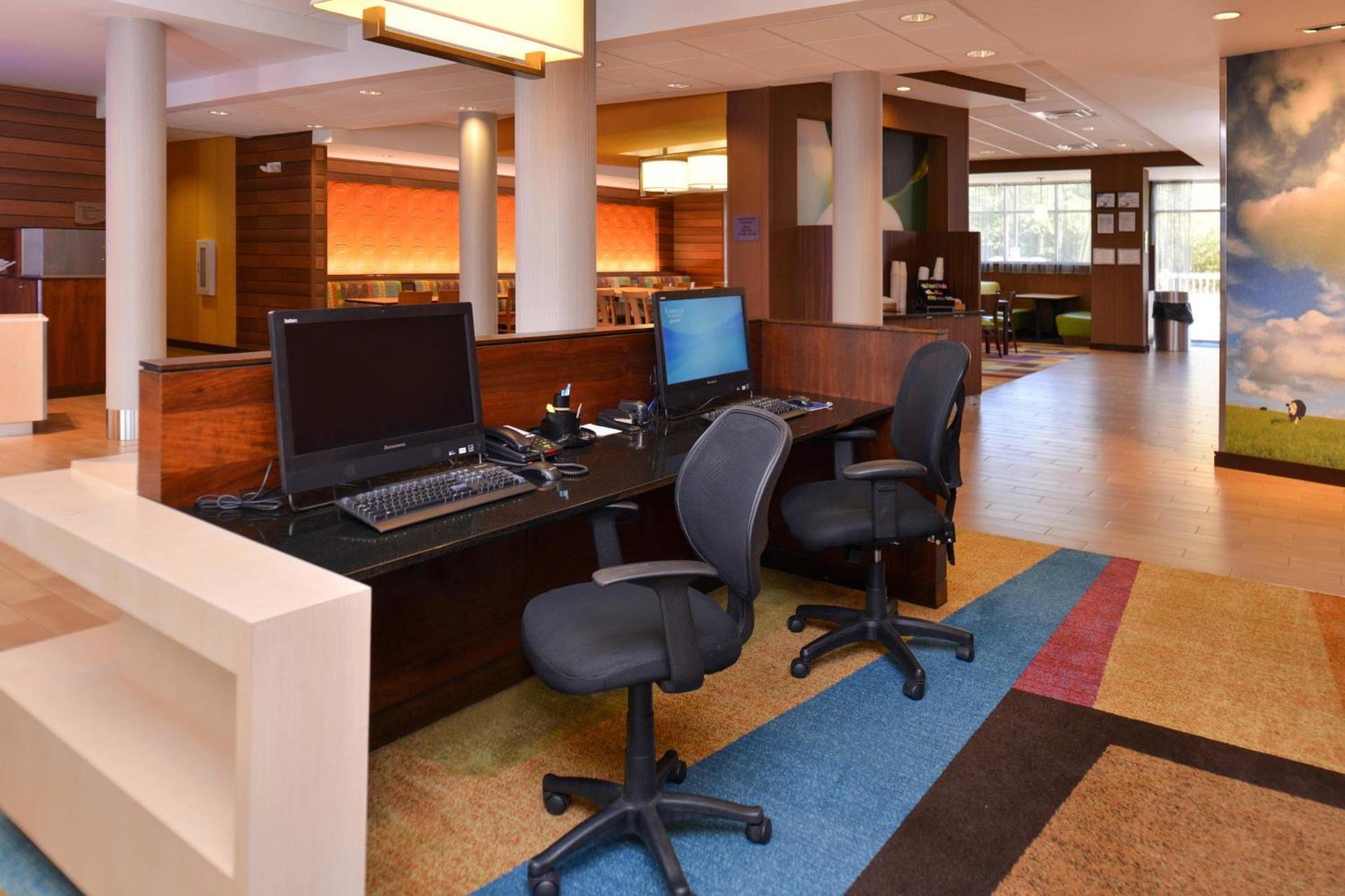 Fairfield Inn and Suites by Marriott Calhoun photo 9