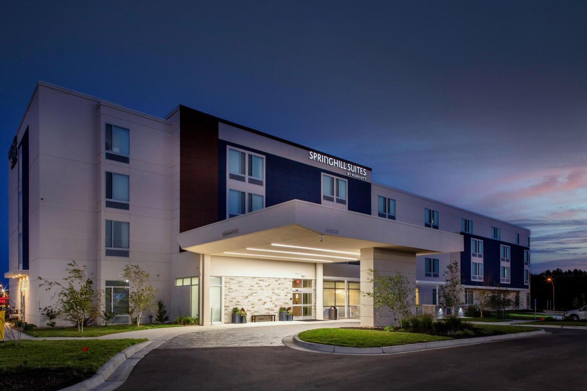SpringHill Suites Kansas City Airport photo 2