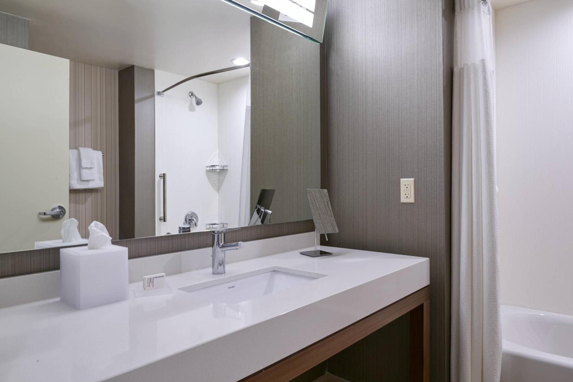 Courtyard by Marriott Jackson photo 11