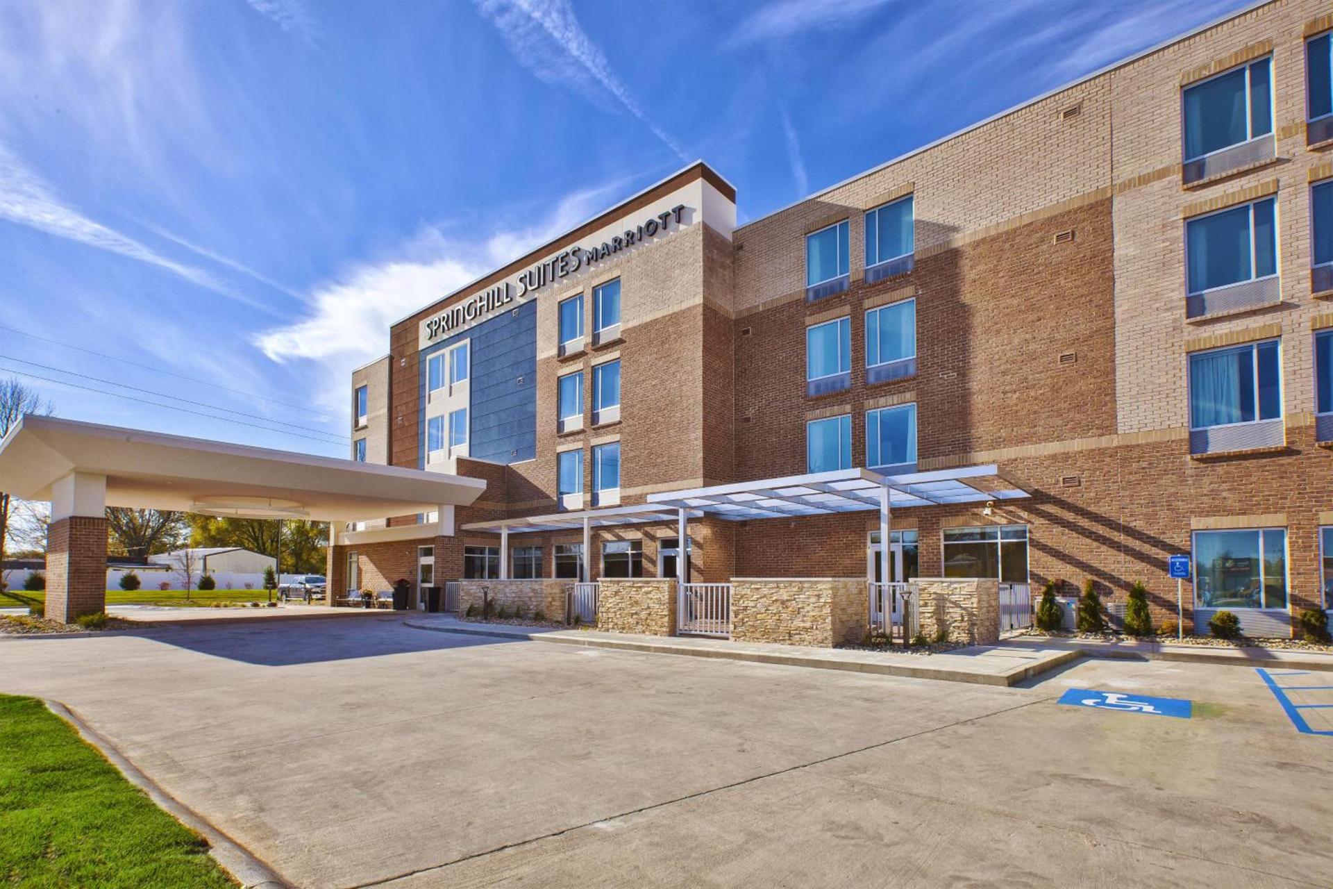 SpringHill Suites by Marriott St. Joseph Benton Harbor photo 2