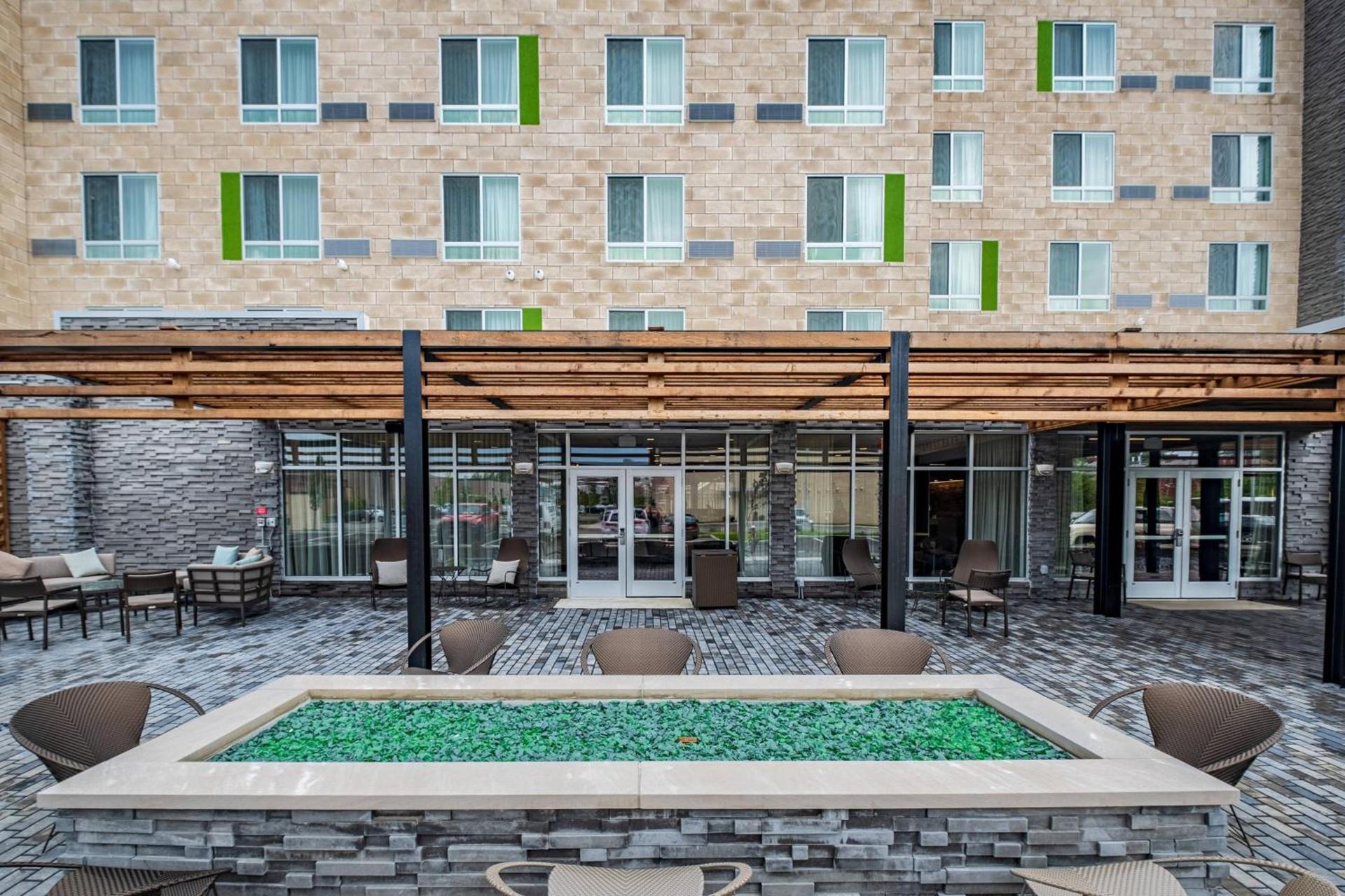 Courtyard by Marriott Toledo West photo 24