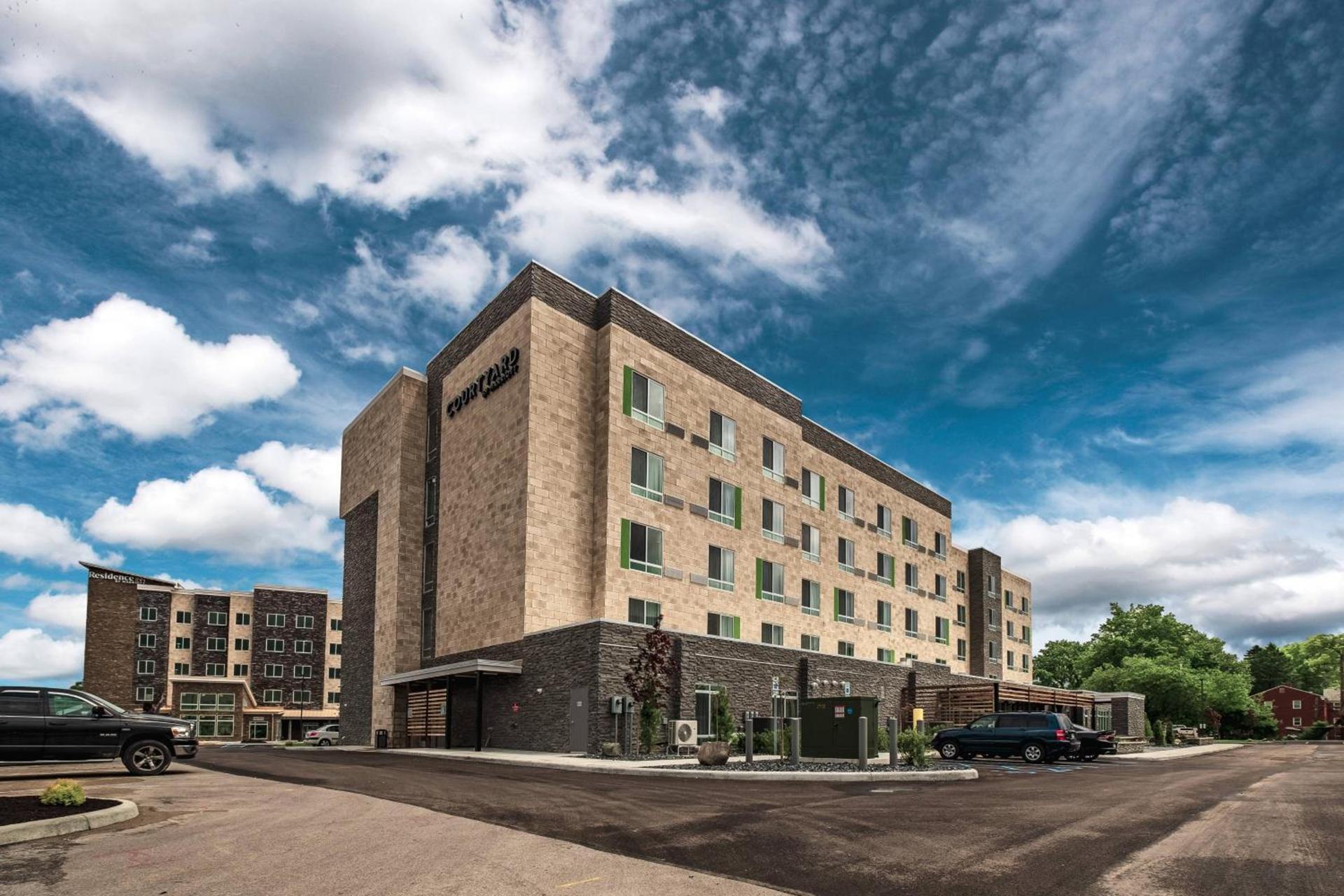 Courtyard by Marriott Toledo West photo 2