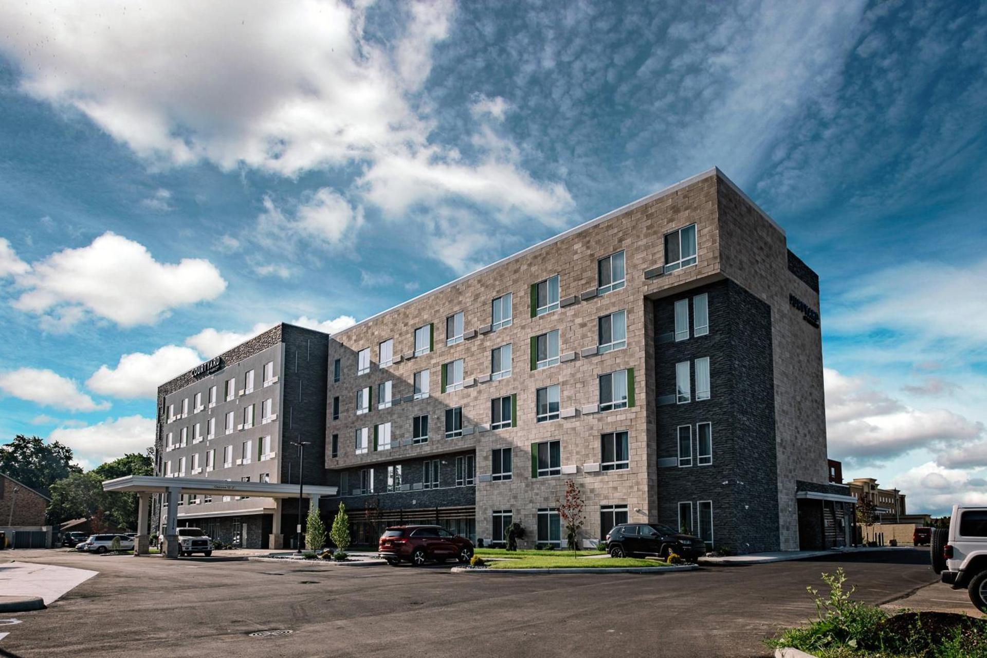 Courtyard by Marriott Toledo West — hotel in Toledo