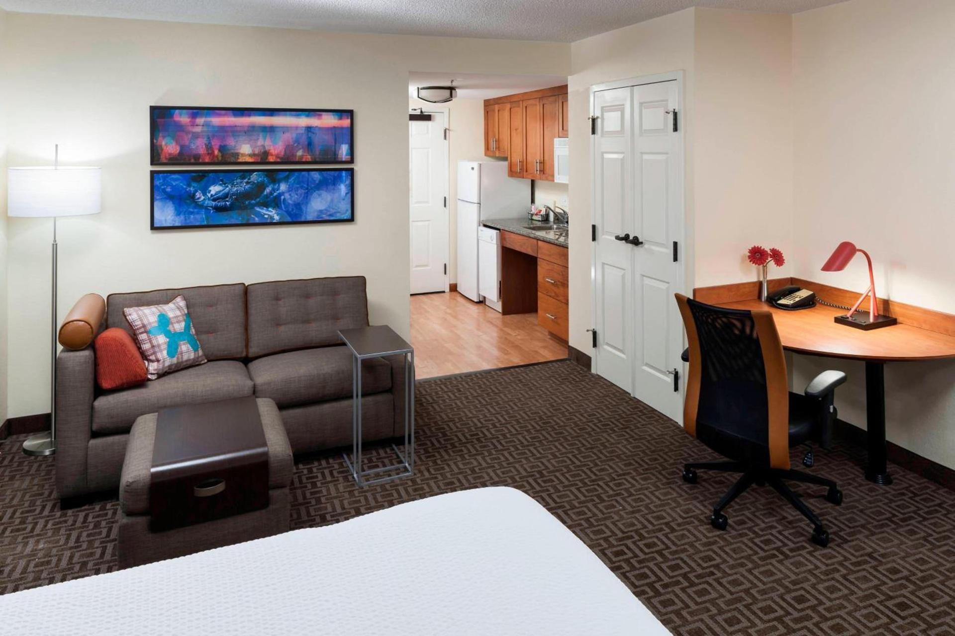 TownePlace Suites by Marriott Suffolk Chesapeake photo 5