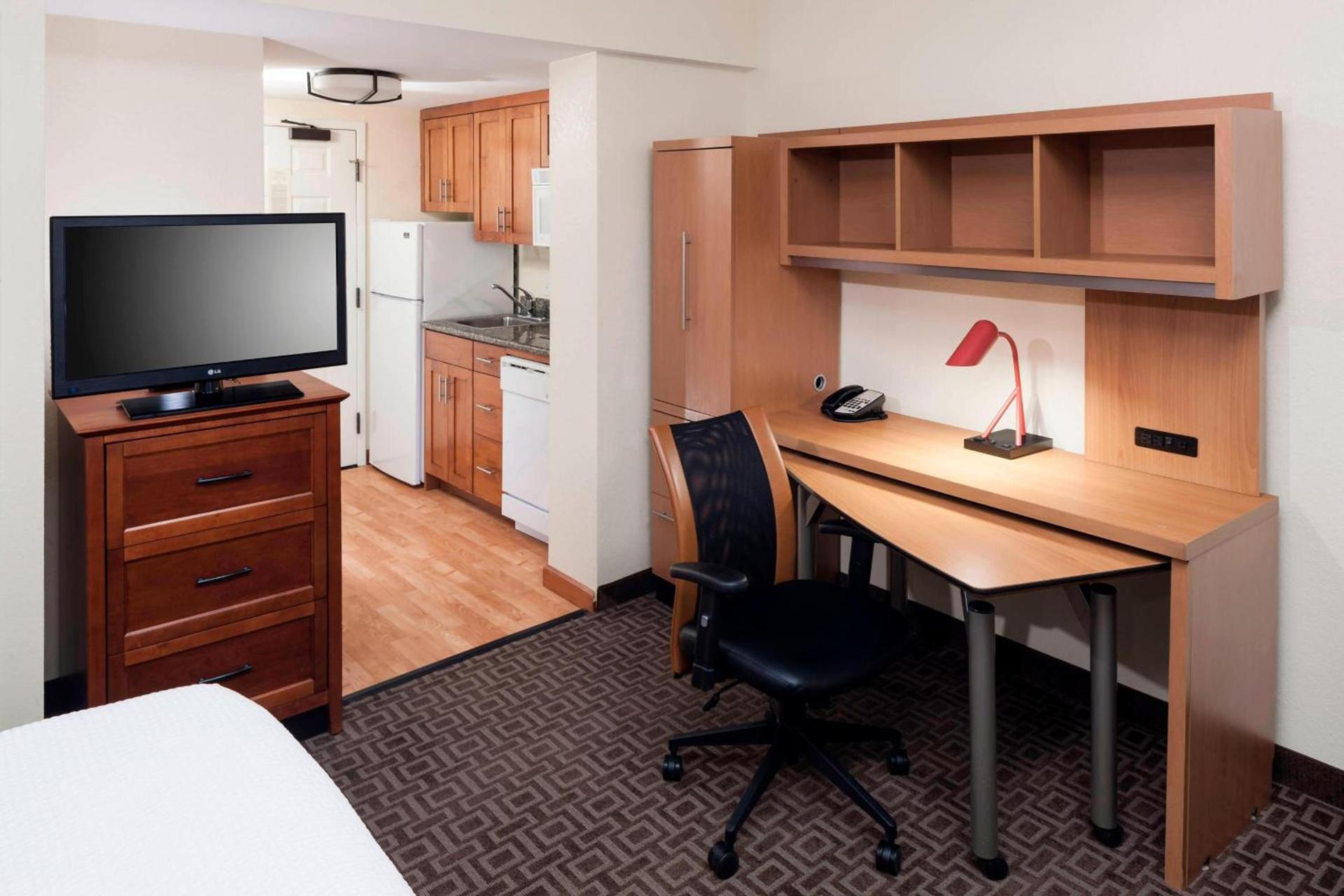 TownePlace Suites by Marriott Suffolk Chesapeake photo 6