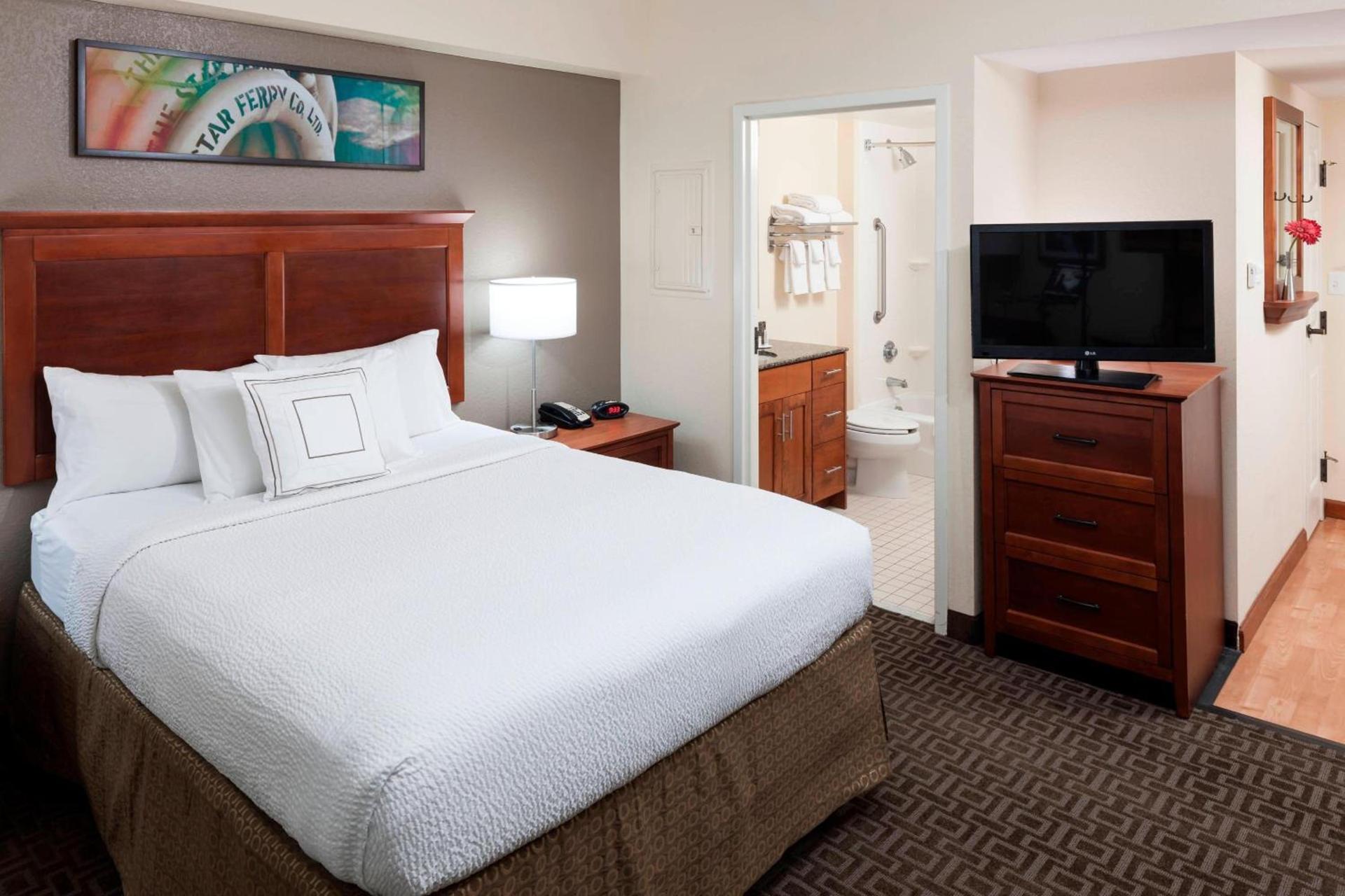 TownePlace Suites by Marriott Suffolk Chesapeake photo 8