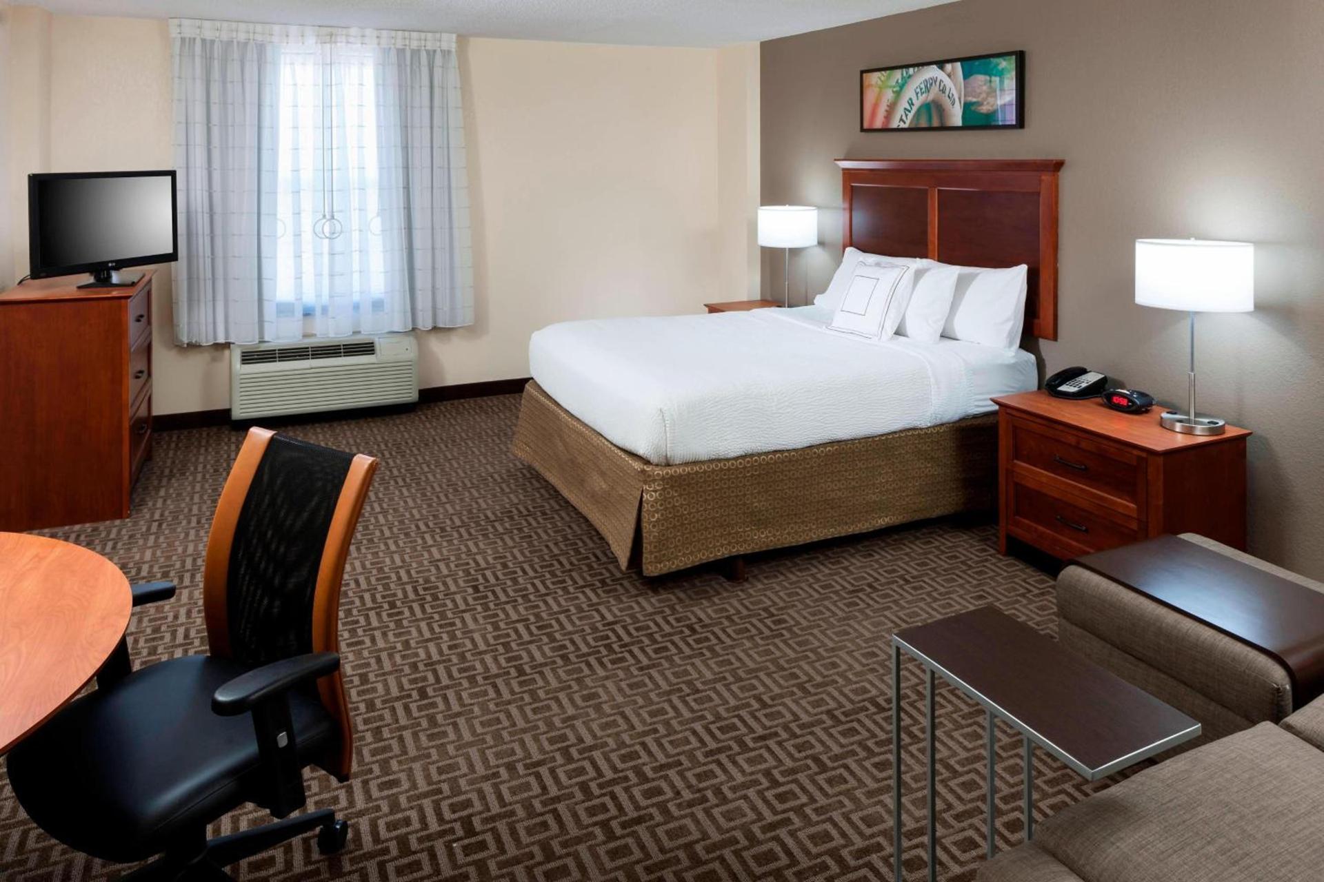 TownePlace Suites by Marriott Suffolk Chesapeake photo 7