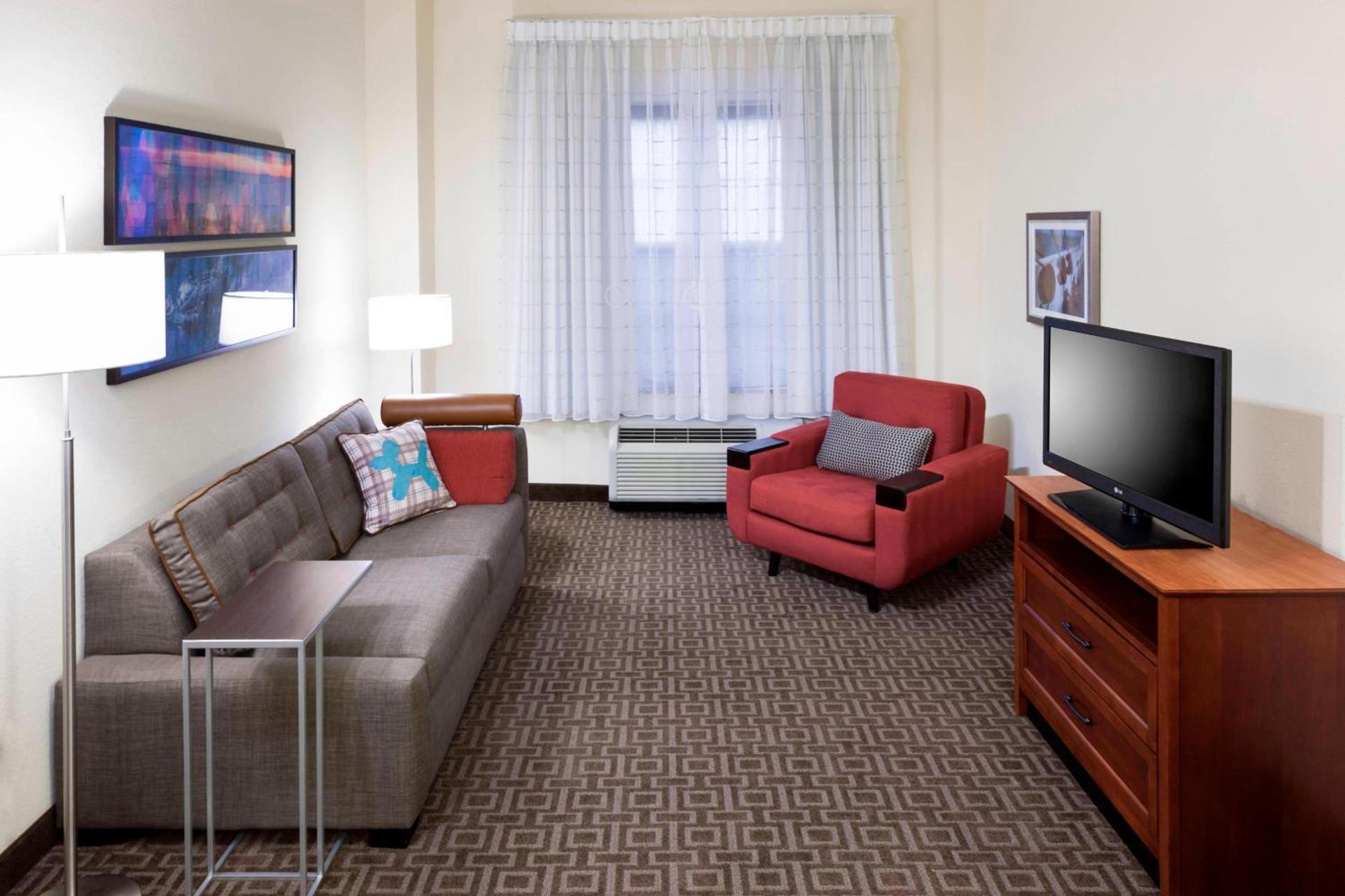 TownePlace Suites by Marriott Suffolk Chesapeake photo 12
