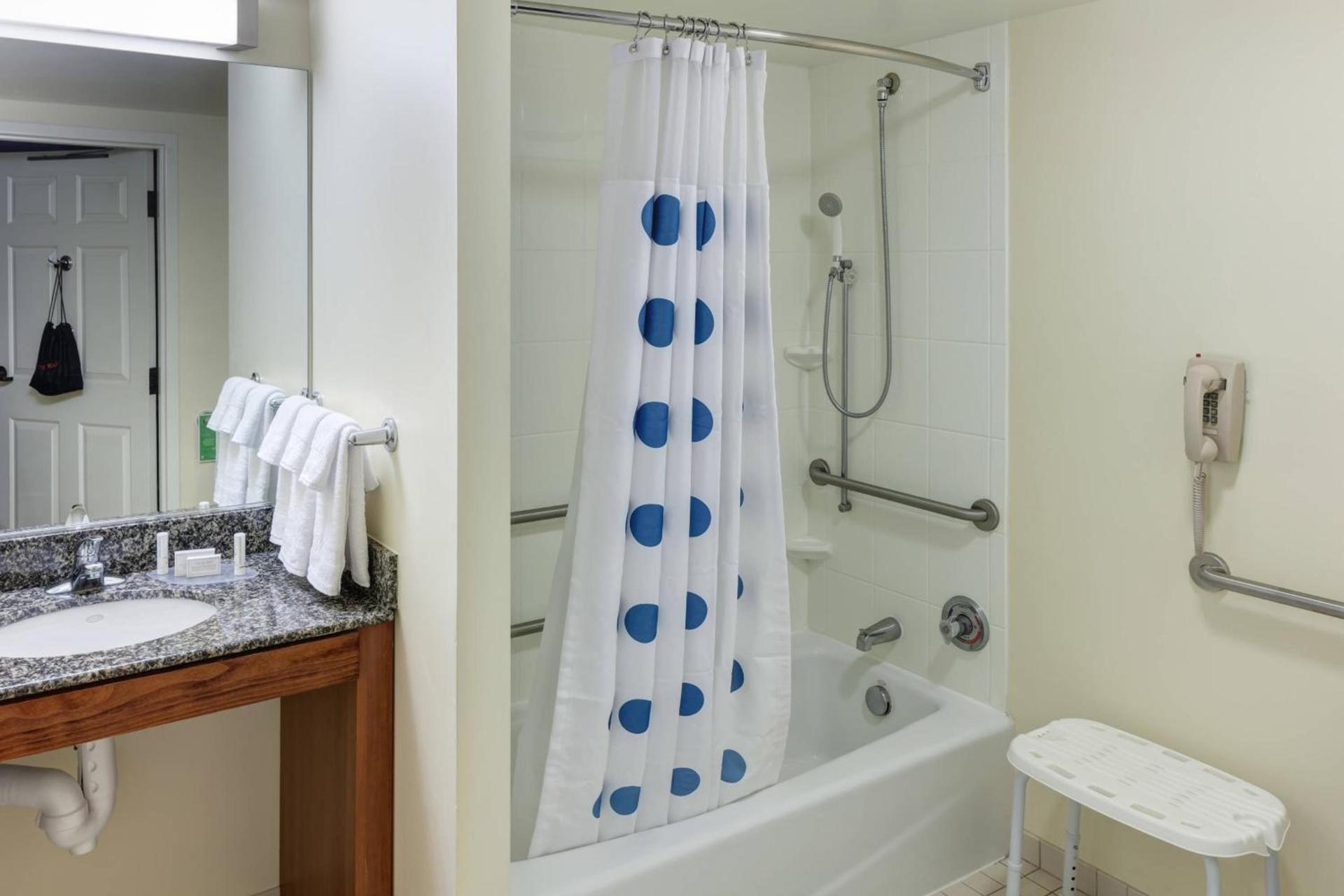 TownePlace Suites by Marriott Suffolk Chesapeake photo 17