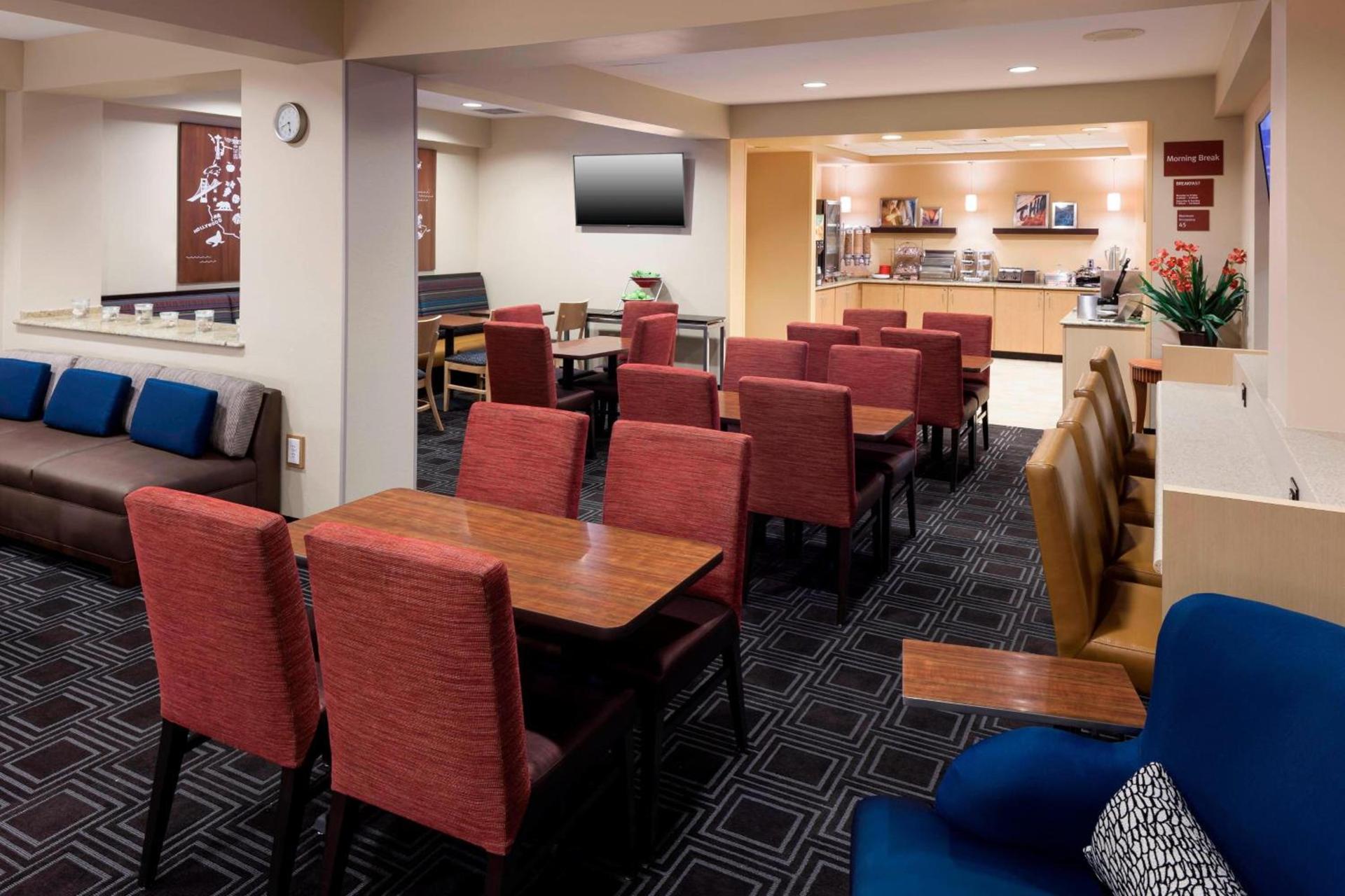 TownePlace Suites by Marriott Suffolk Chesapeake photo 3