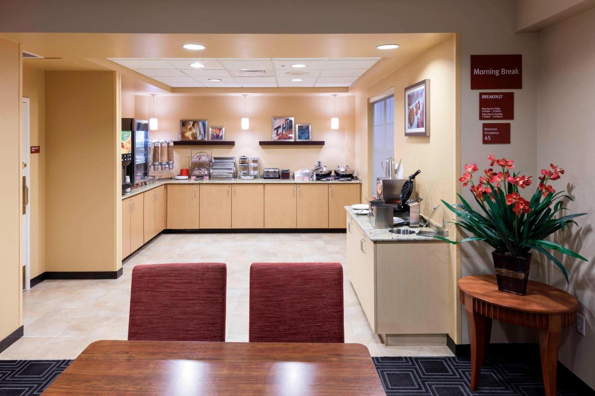 TownePlace Suites by Marriott Suffolk Chesapeake photo 24