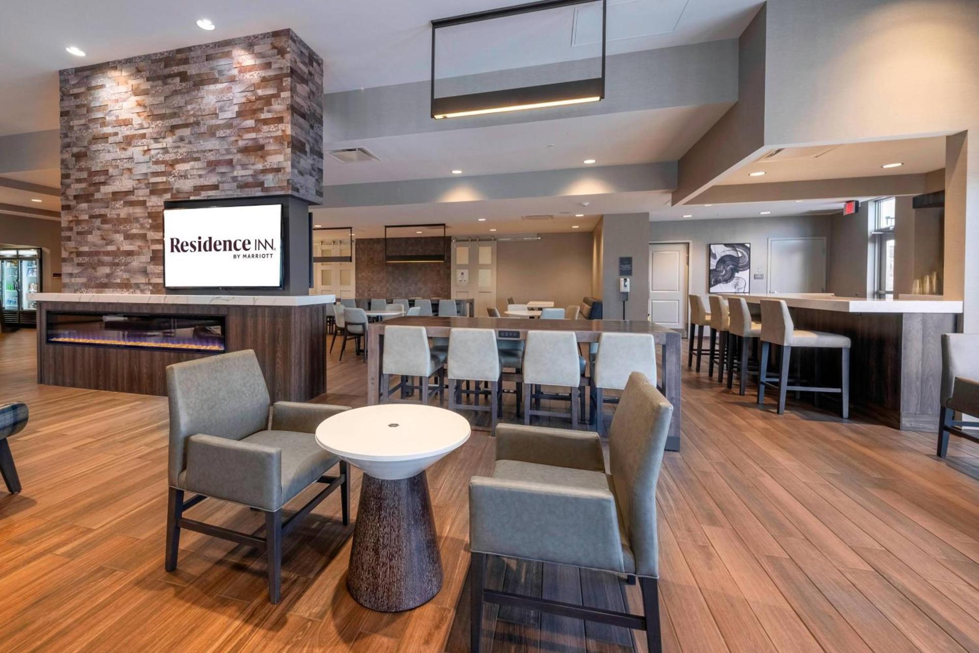 Residence Inn by Marriott Richmond at the Notch photo 6