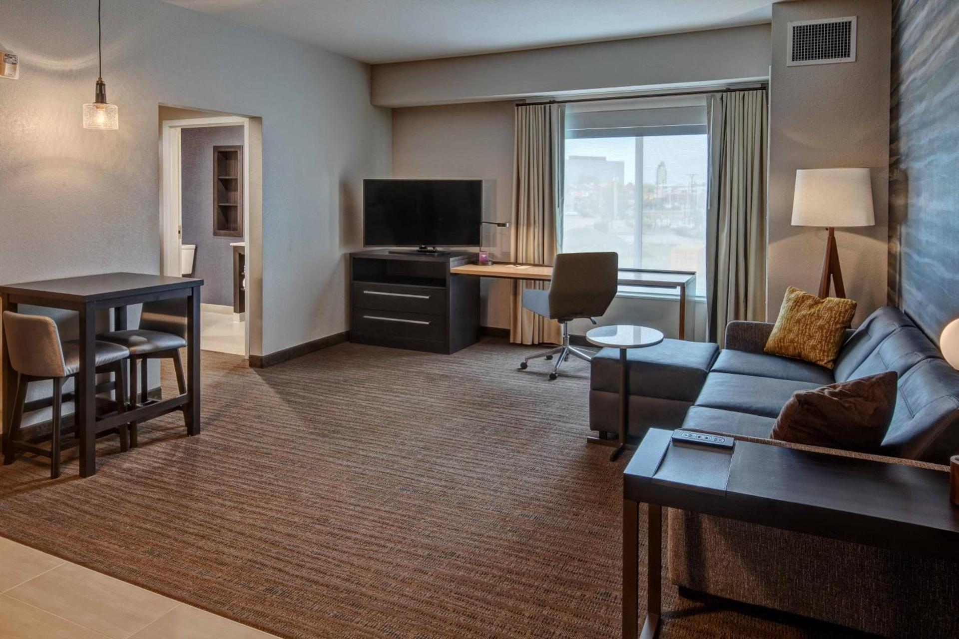 Residence Inn by Marriott Tulsa Midtown photo 10
