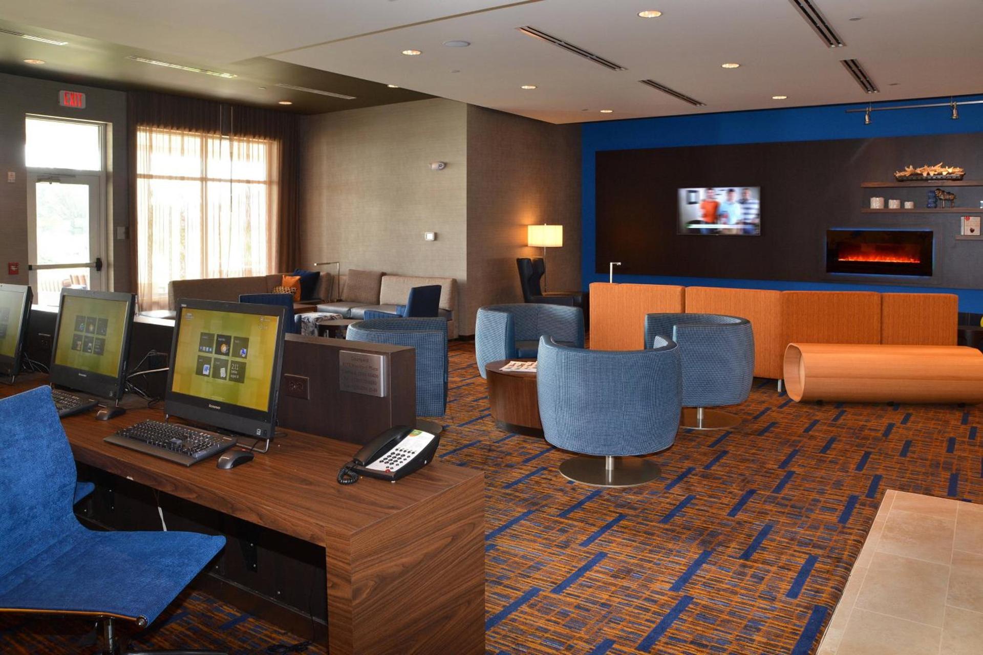 Courtyard by Marriott Youngstown Canfield photo 13