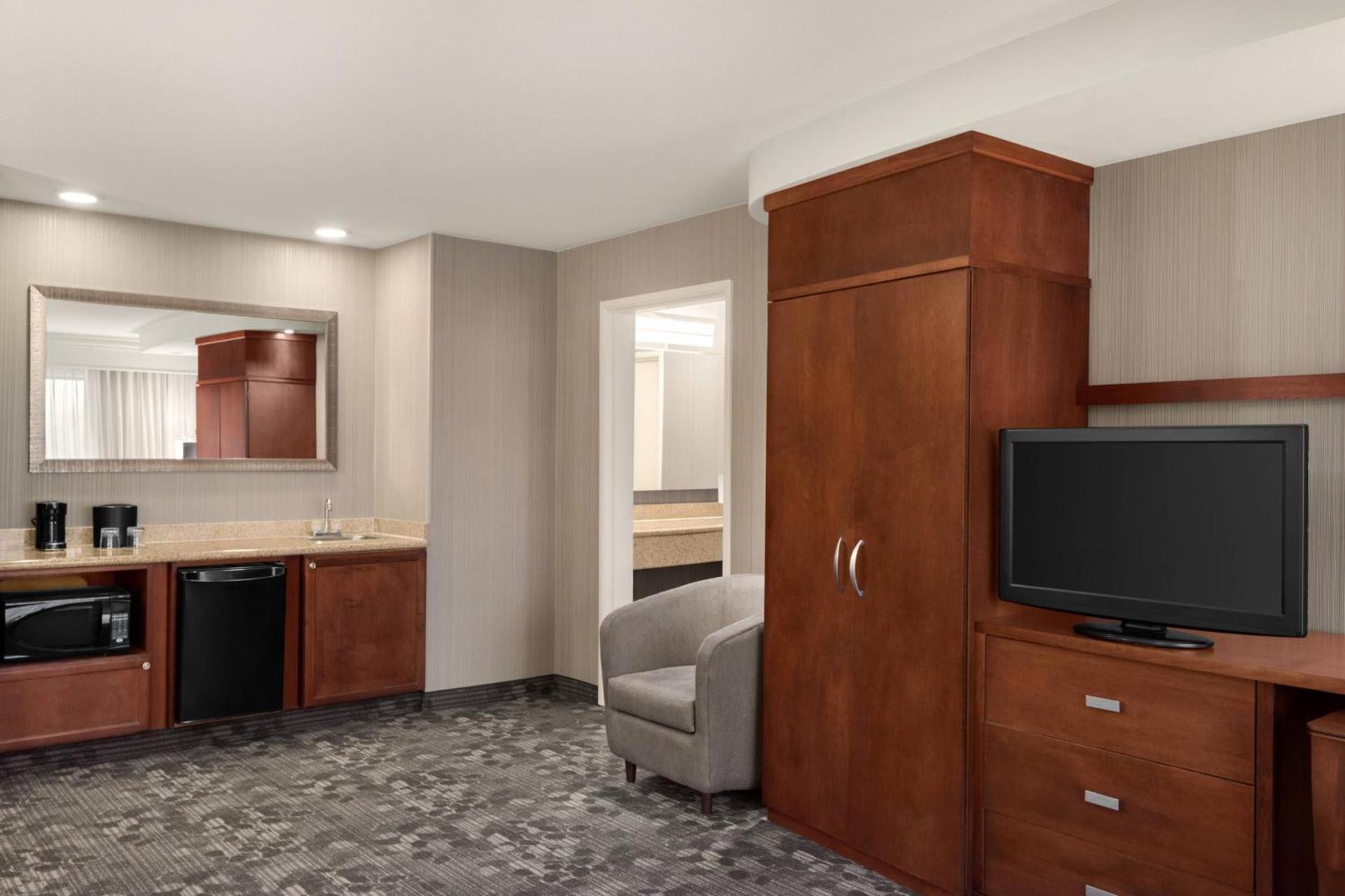 Courtyard by Marriott Potomac Mills Woodbridge photo 22