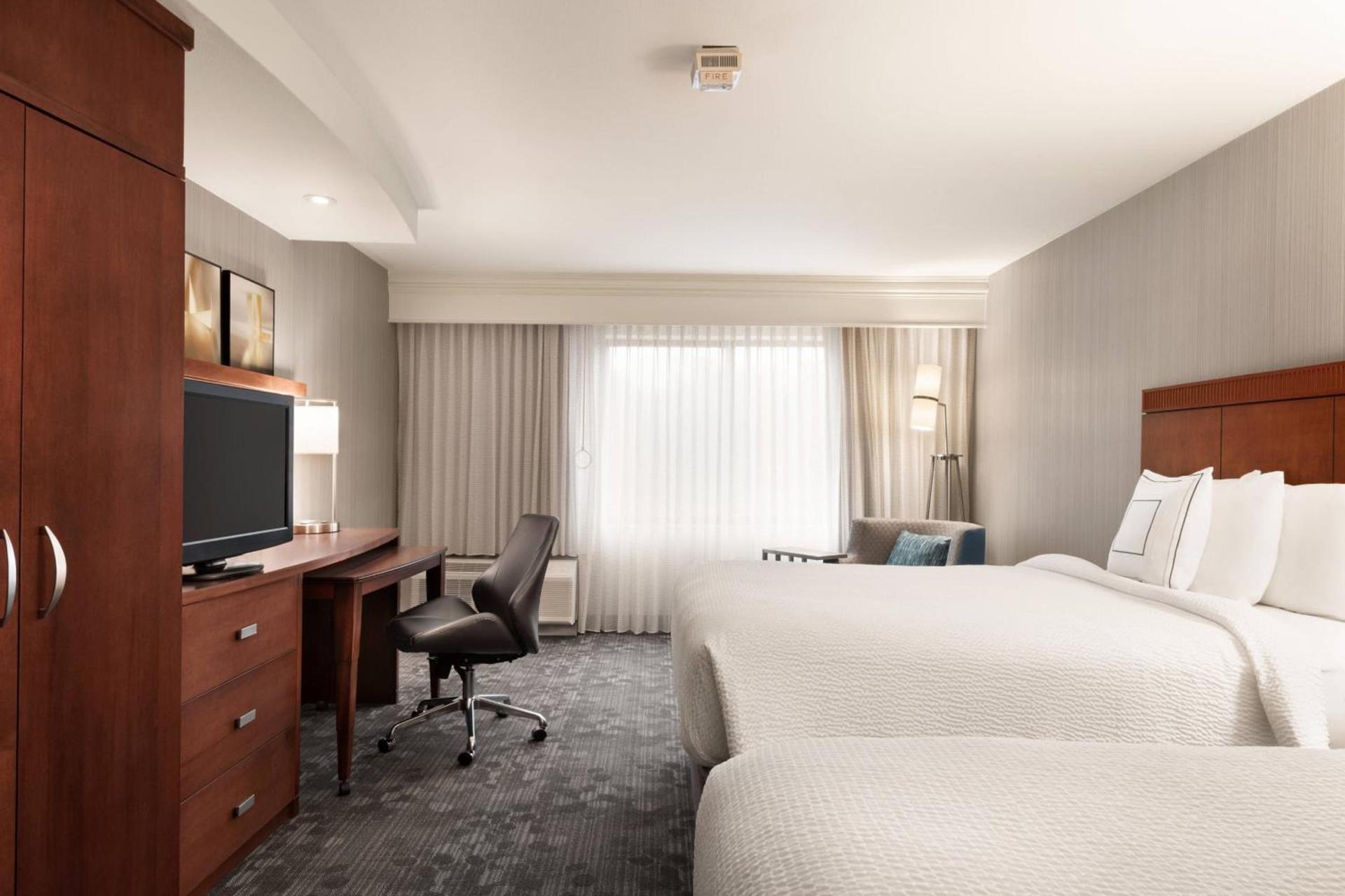 Courtyard by Marriott Potomac Mills Woodbridge photo 9