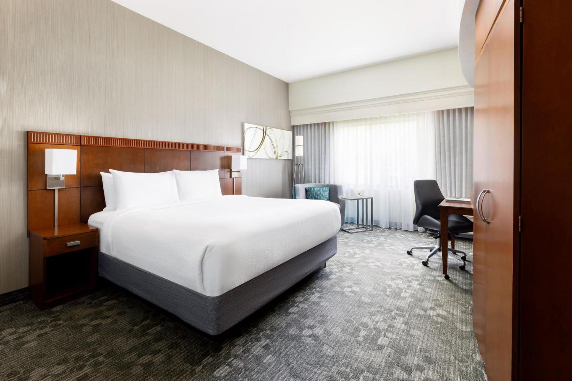 Courtyard by Marriott Potomac Mills Woodbridge photo 13