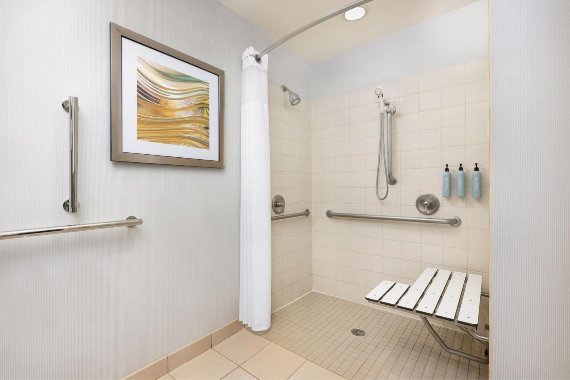 Courtyard by Marriott Potomac Mills Woodbridge photo 21