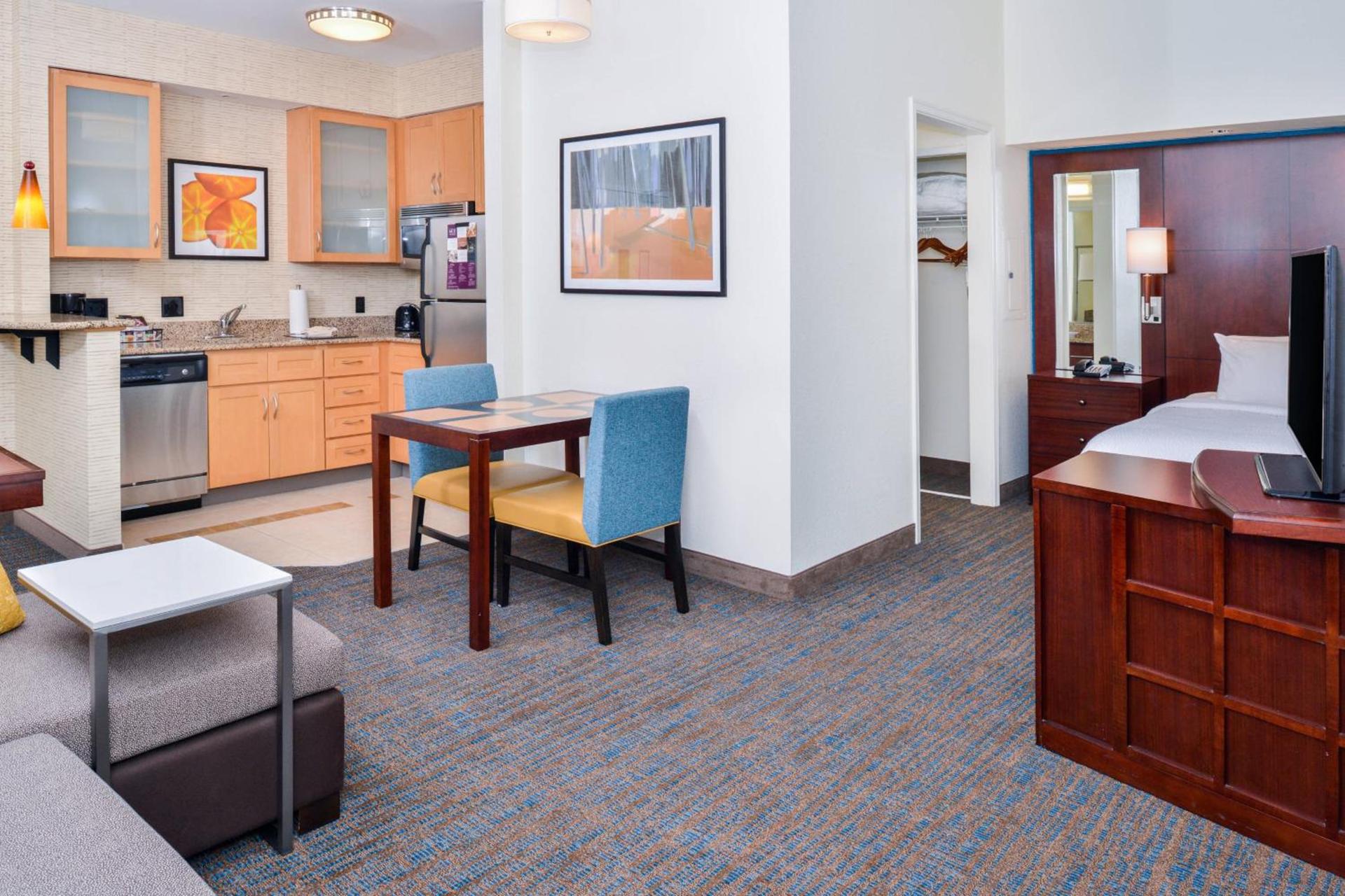 Residence Inn by Marriott Harrisonburg photo 7