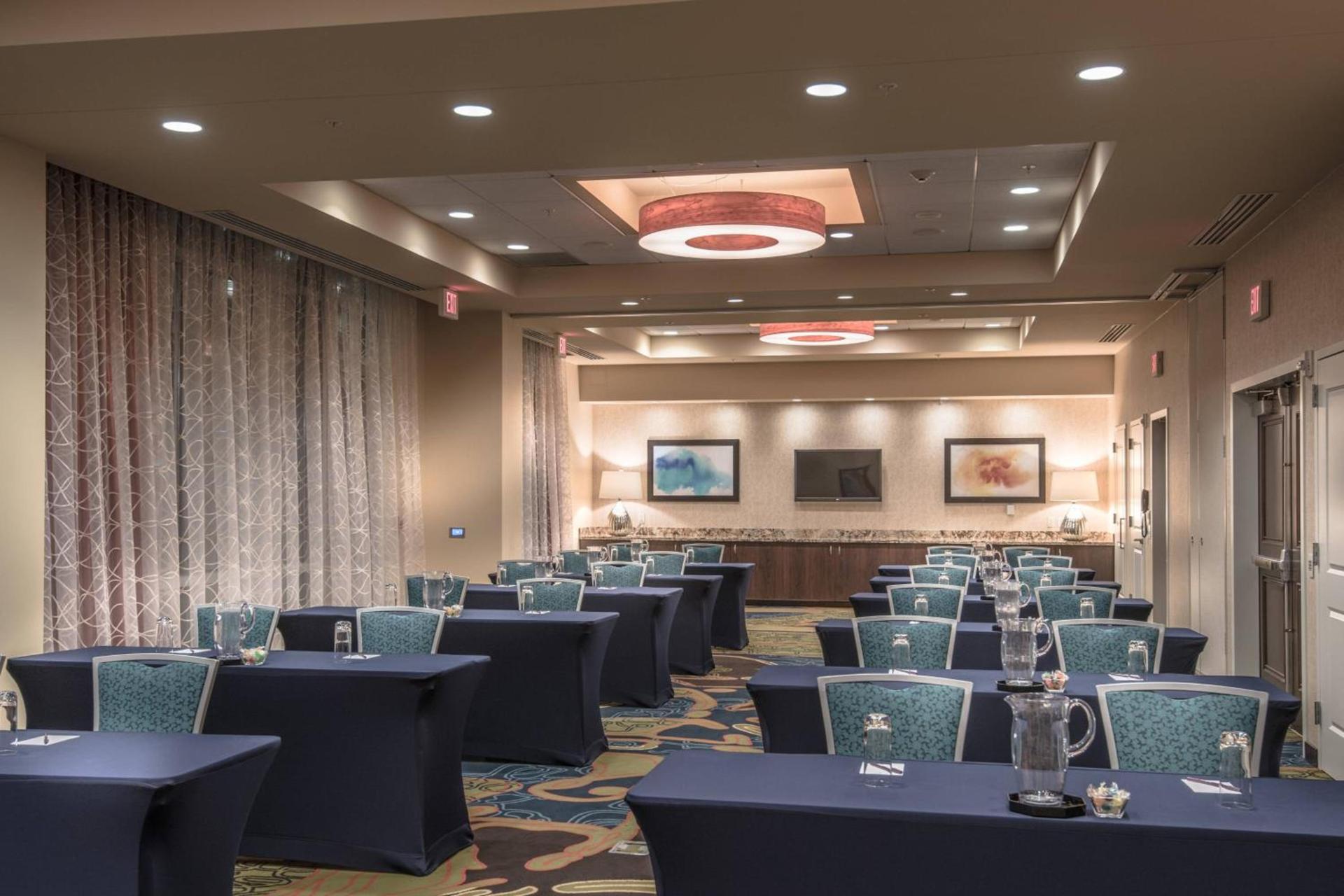 Residence Inn by Marriott Arlington Ballston photo 35