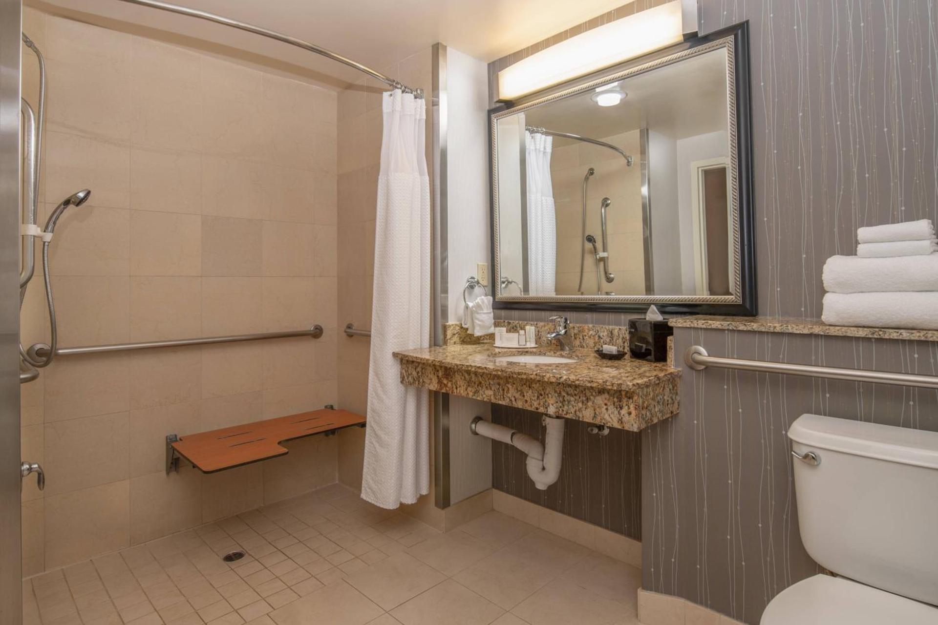 Courtyard by Marriott Sacramento Cal Expo photo 4