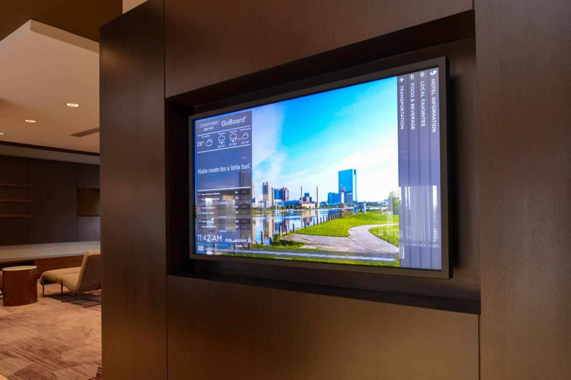 Courtyard by Marriott Toledo North photo 10