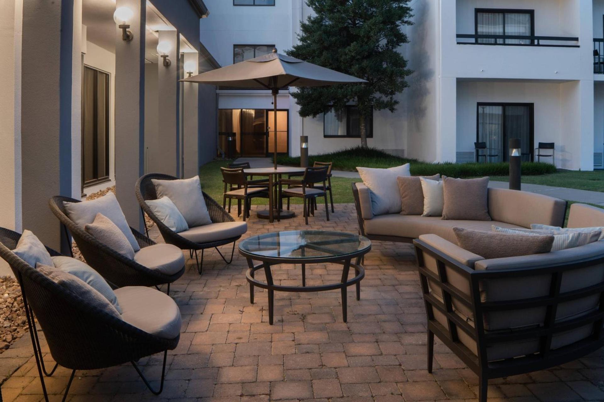 Courtyard by Marriott Memphis East/Park Avenue photo 4