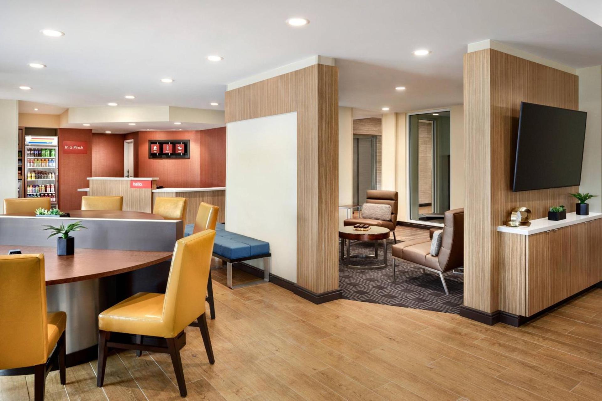 TownePlace Suites by Marriott Milwaukee Grafton photo 4