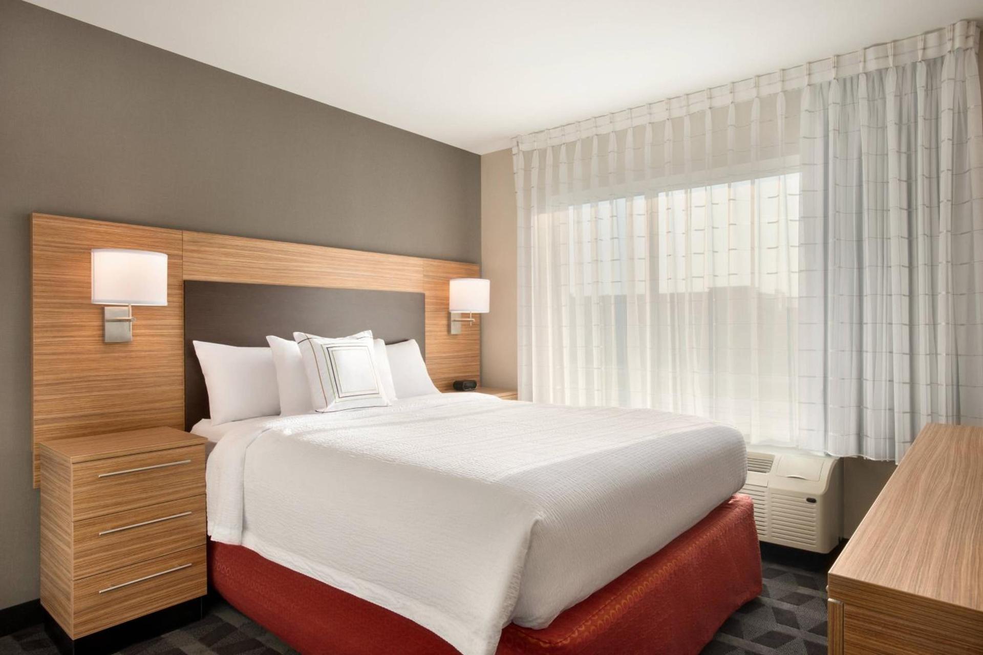 TownePlace Suites by Marriott Milwaukee Grafton photo 7