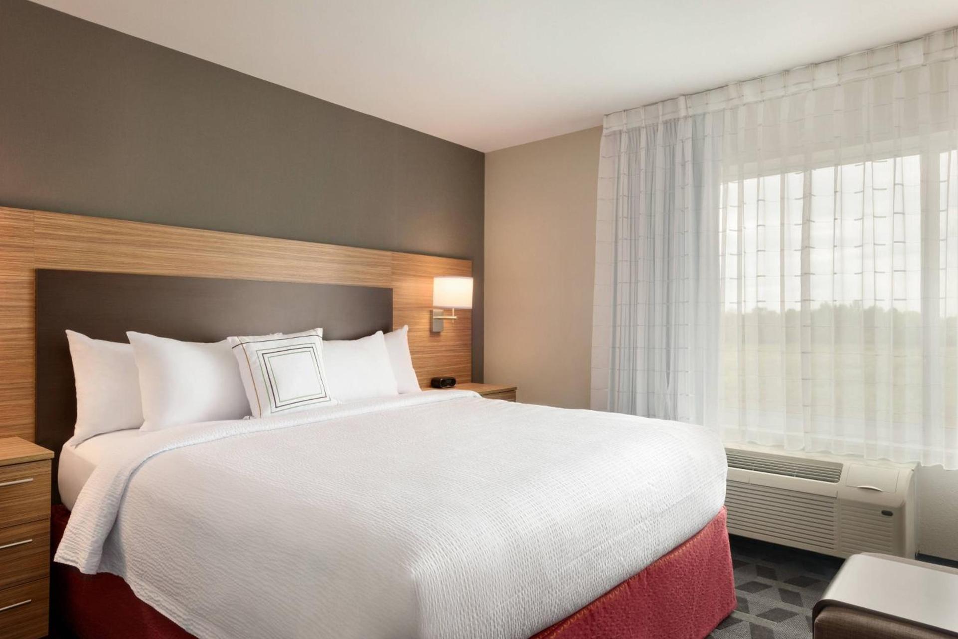 TownePlace Suites by Marriott Milwaukee Grafton photo 8
