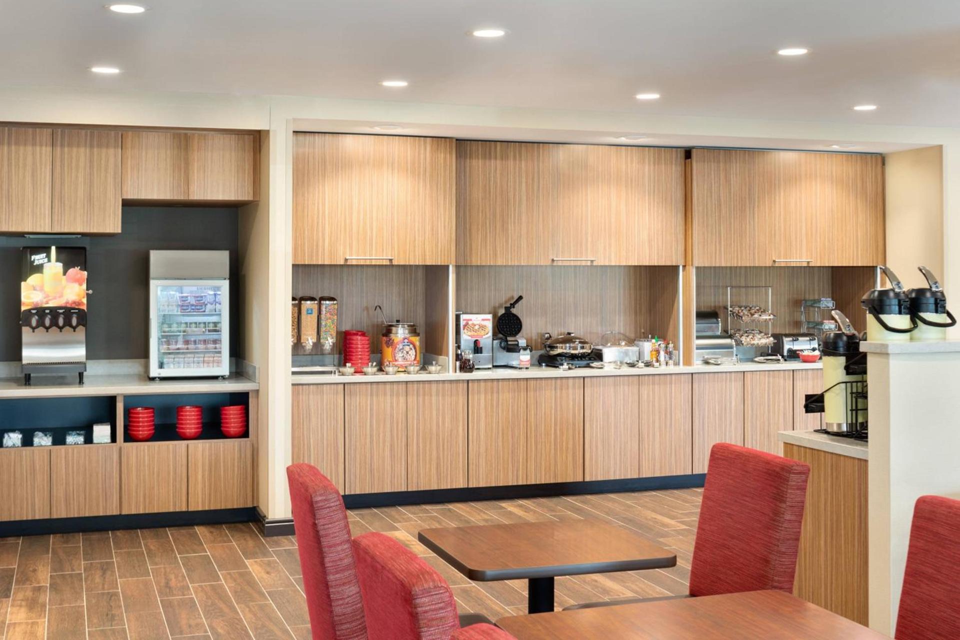 TownePlace Suites by Marriott Milwaukee Grafton photo 13
