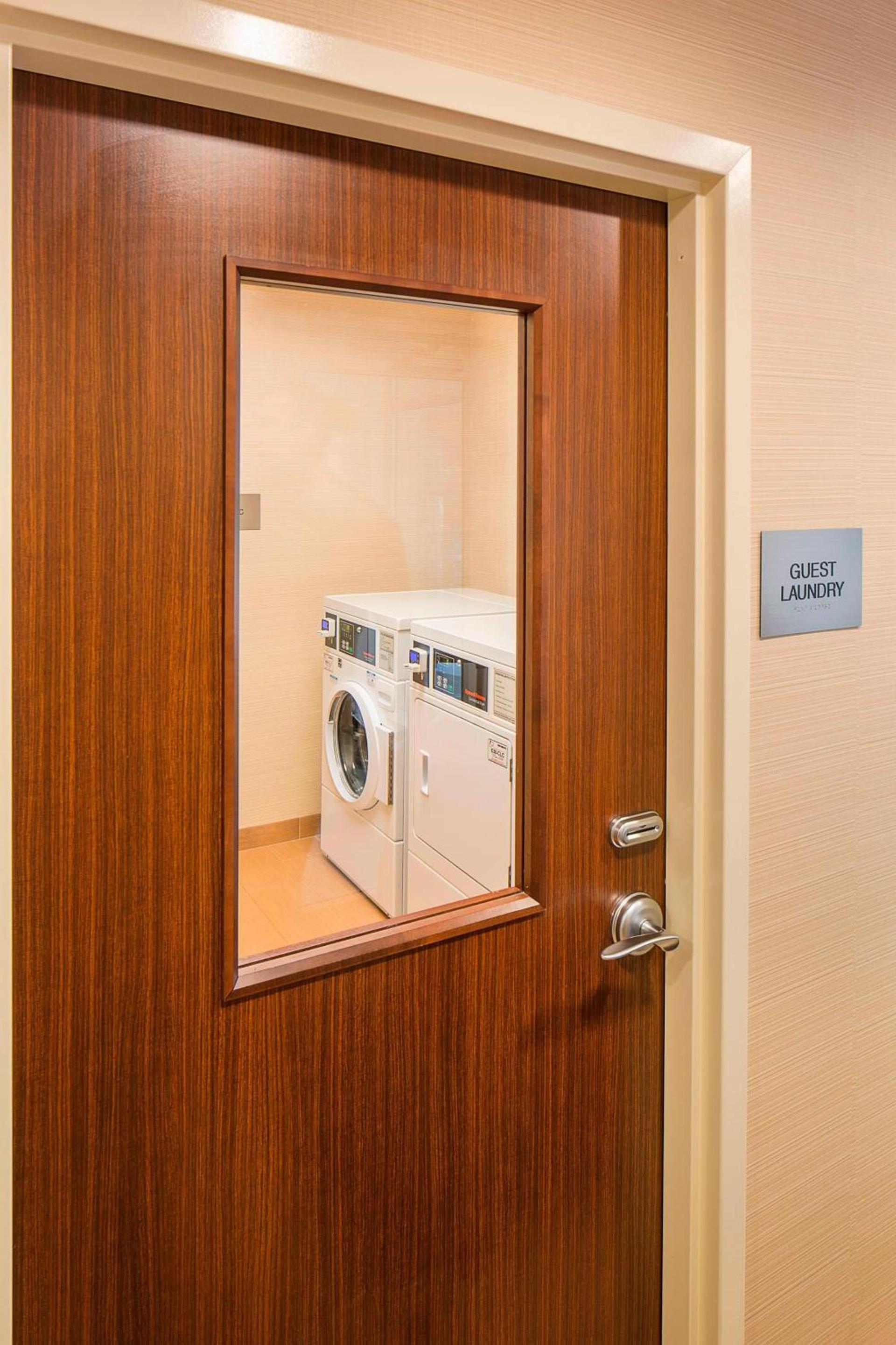 Fairfield Inn and Suites by Marriott Monaca photo 14