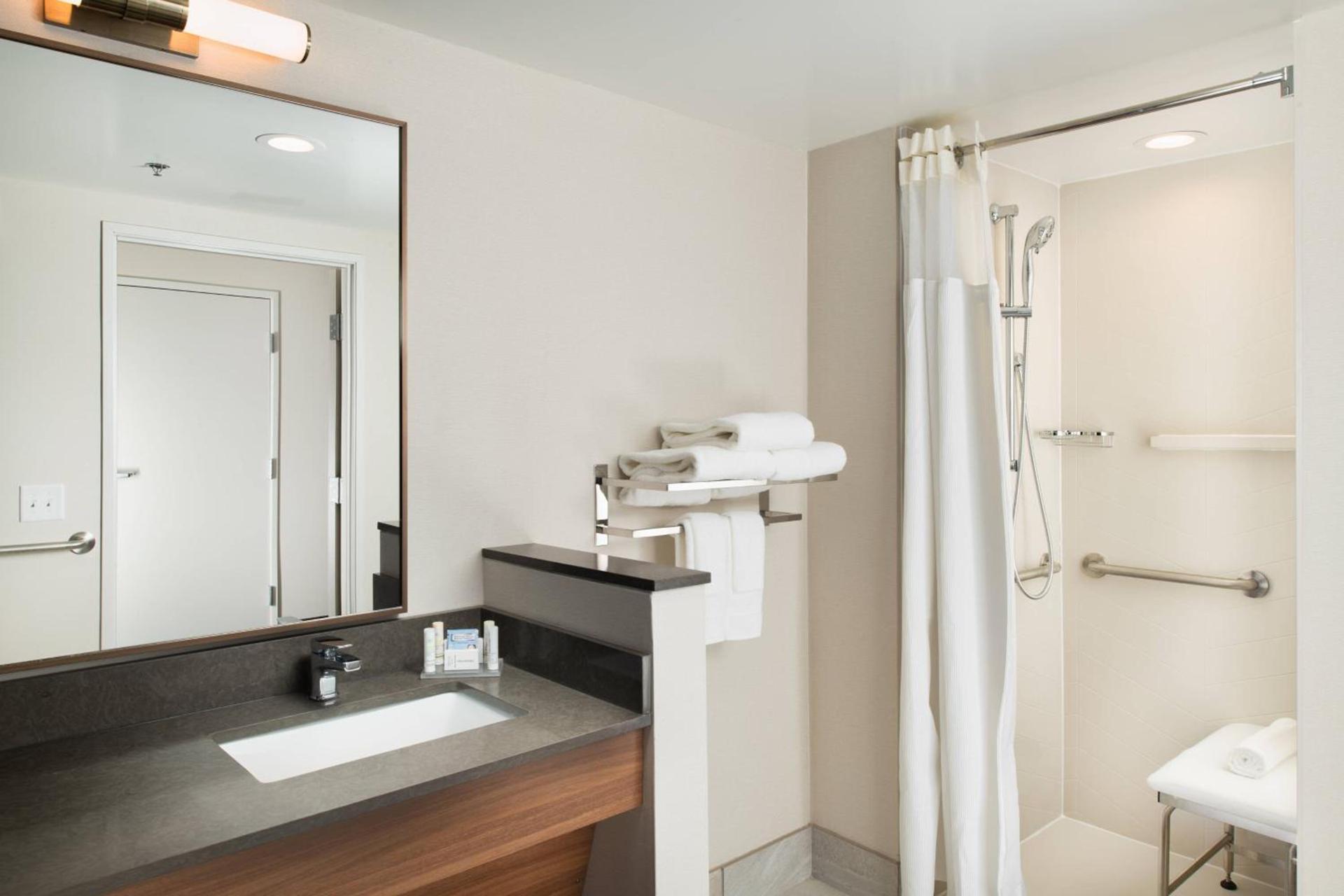 Fairfield Inn & Suites by Marriott Athens photo 16