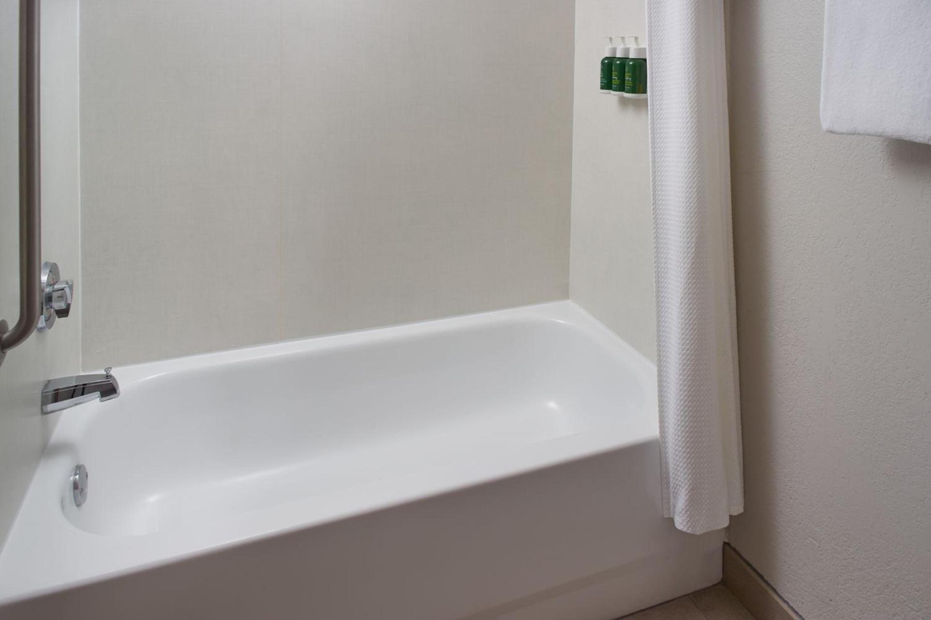 Courtyard by Marriott Myrtle Beach Broadway photo 9