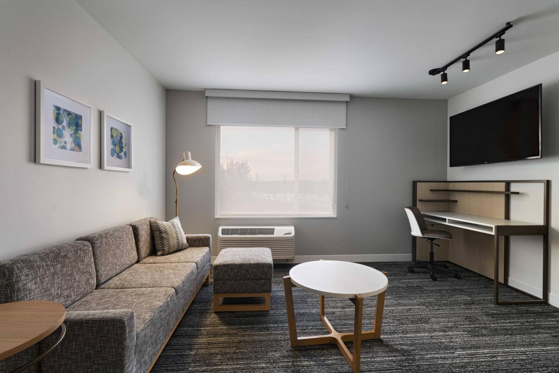 TownePlace Suites by Marriott Brentwood photo 35