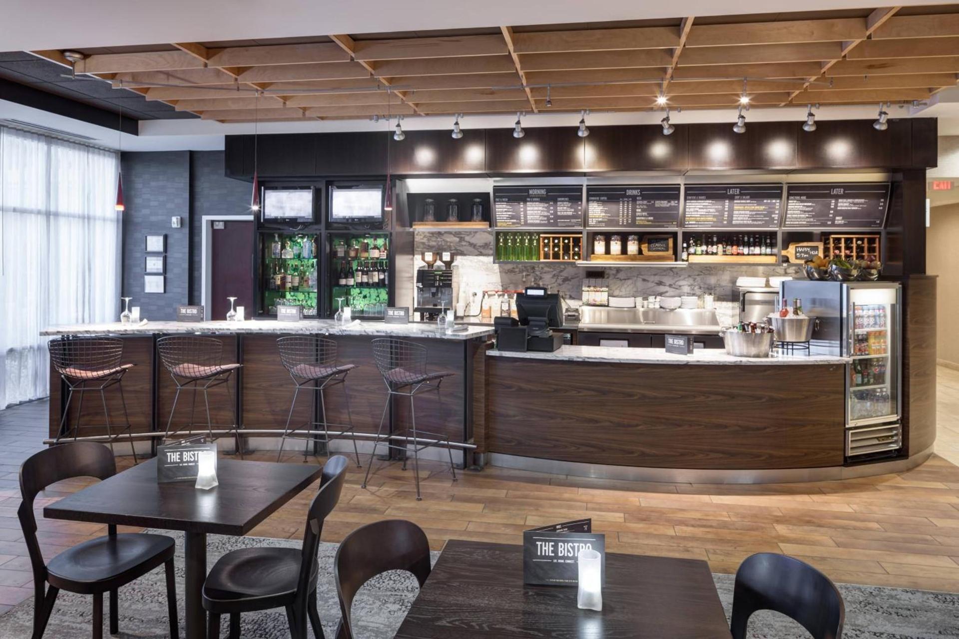 Courtyard Phoenix Chandler/Fashion Center photo 21