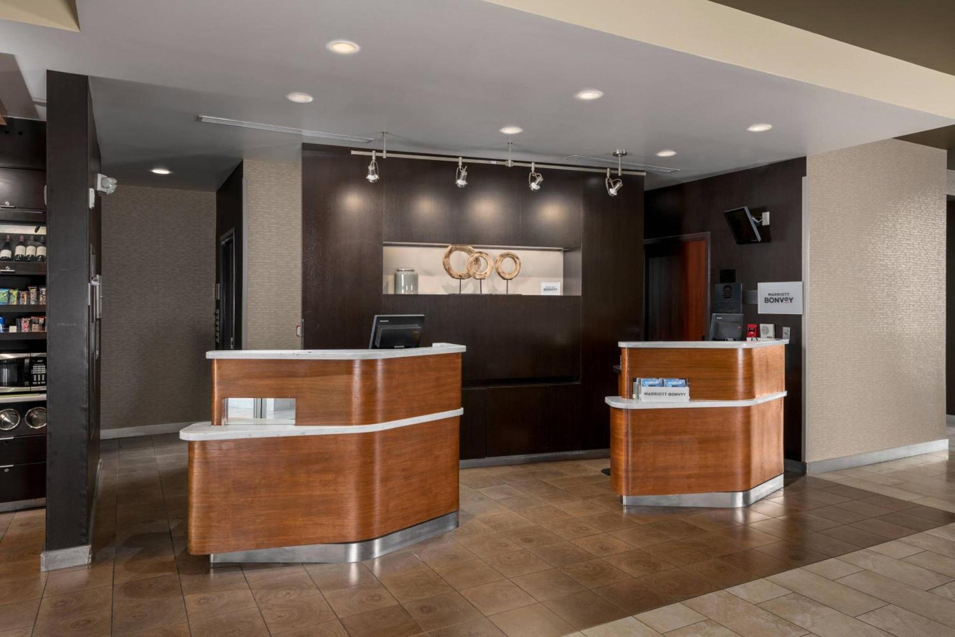 Courtyard by Marriott San Diego Oceanside photo 2