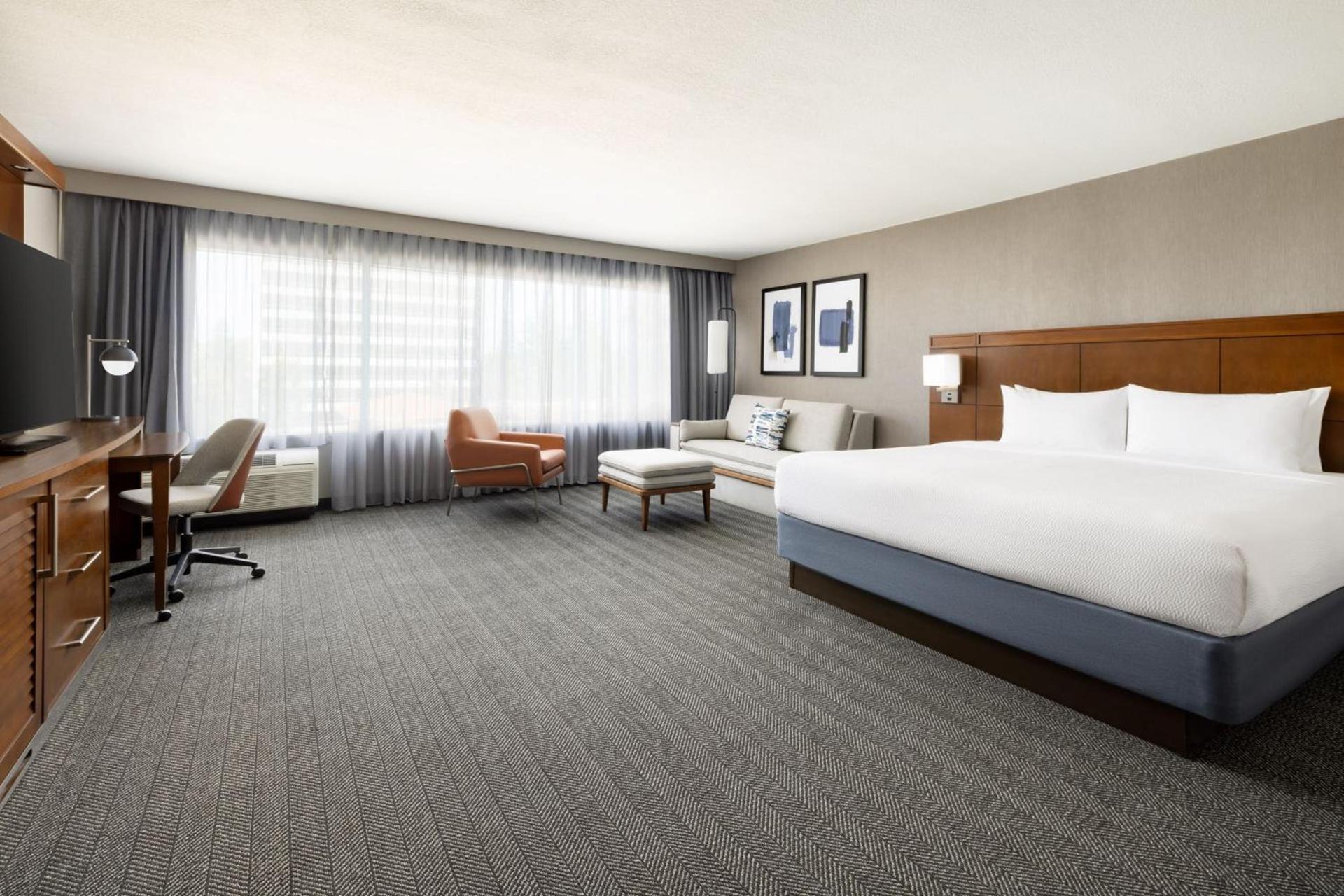 Courtyard by Marriott Los Angeles Woodland Hills photo 27