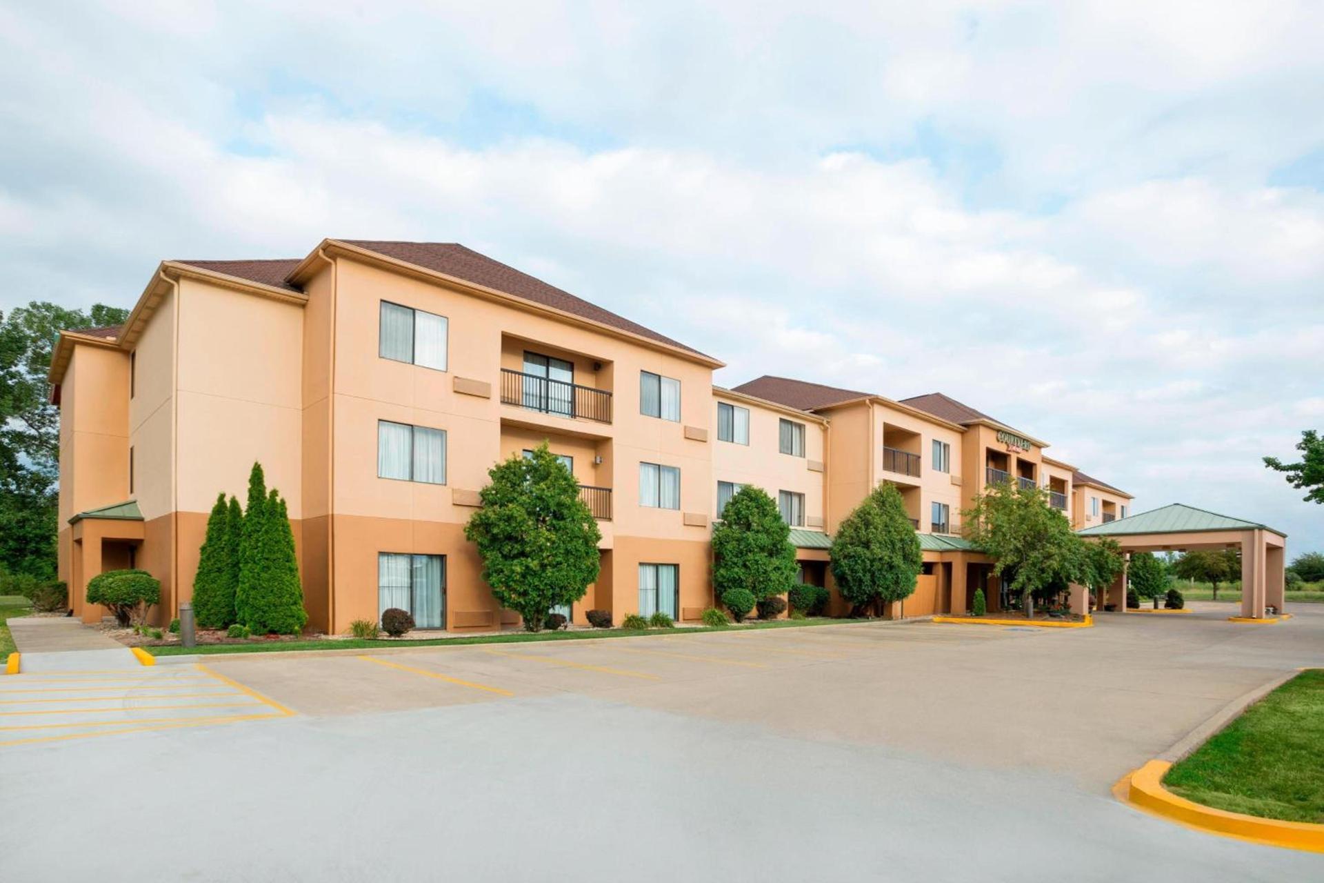 Courtyard by Marriott Springfield photo 1