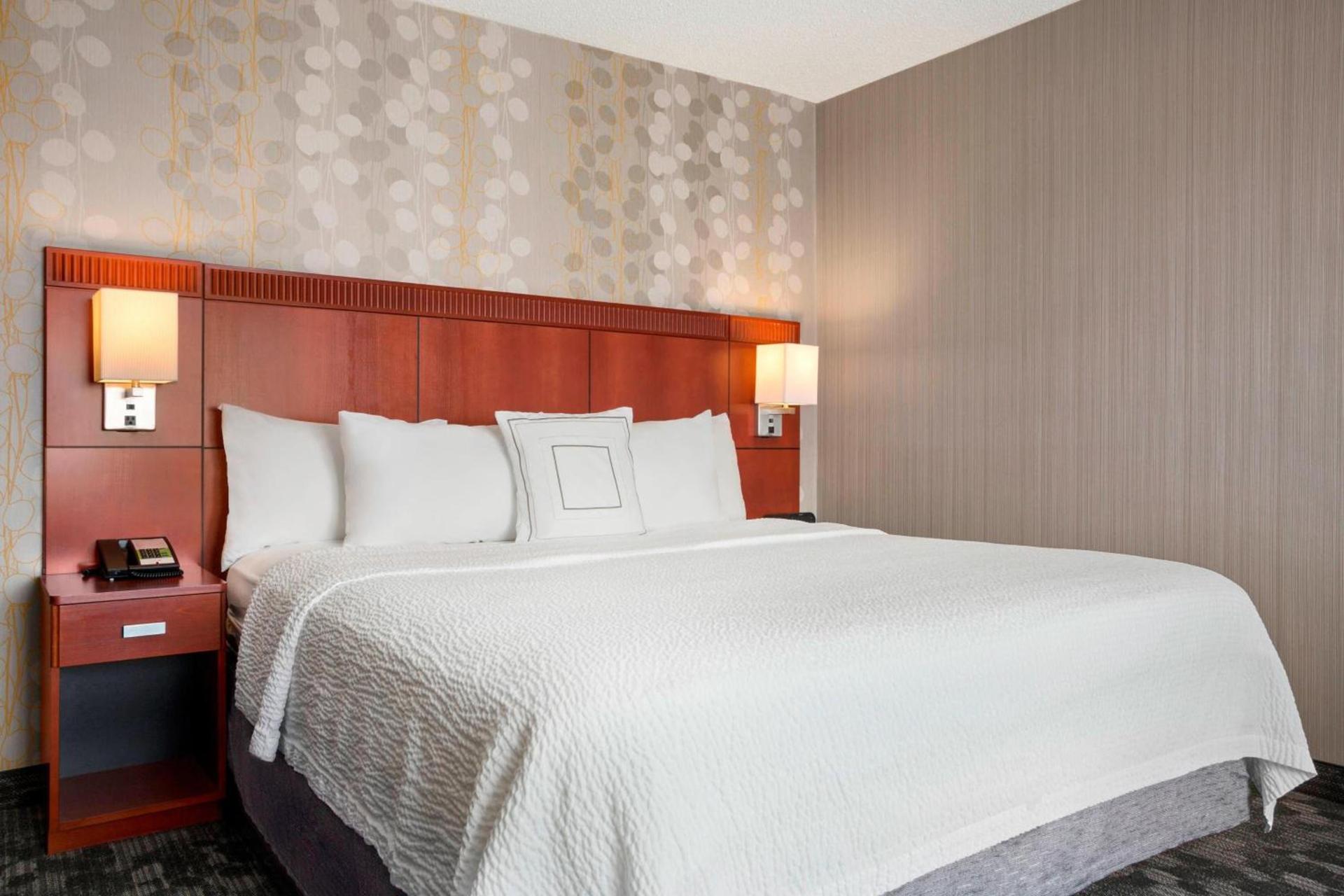Courtyard by Marriott Springfield photo 9