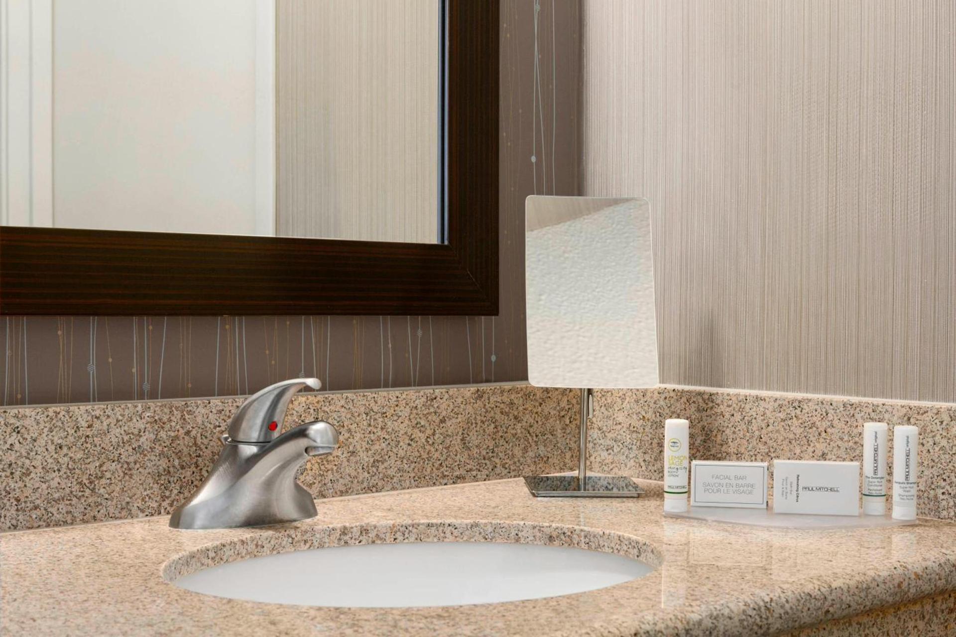 Courtyard by Marriott Springfield photo 16