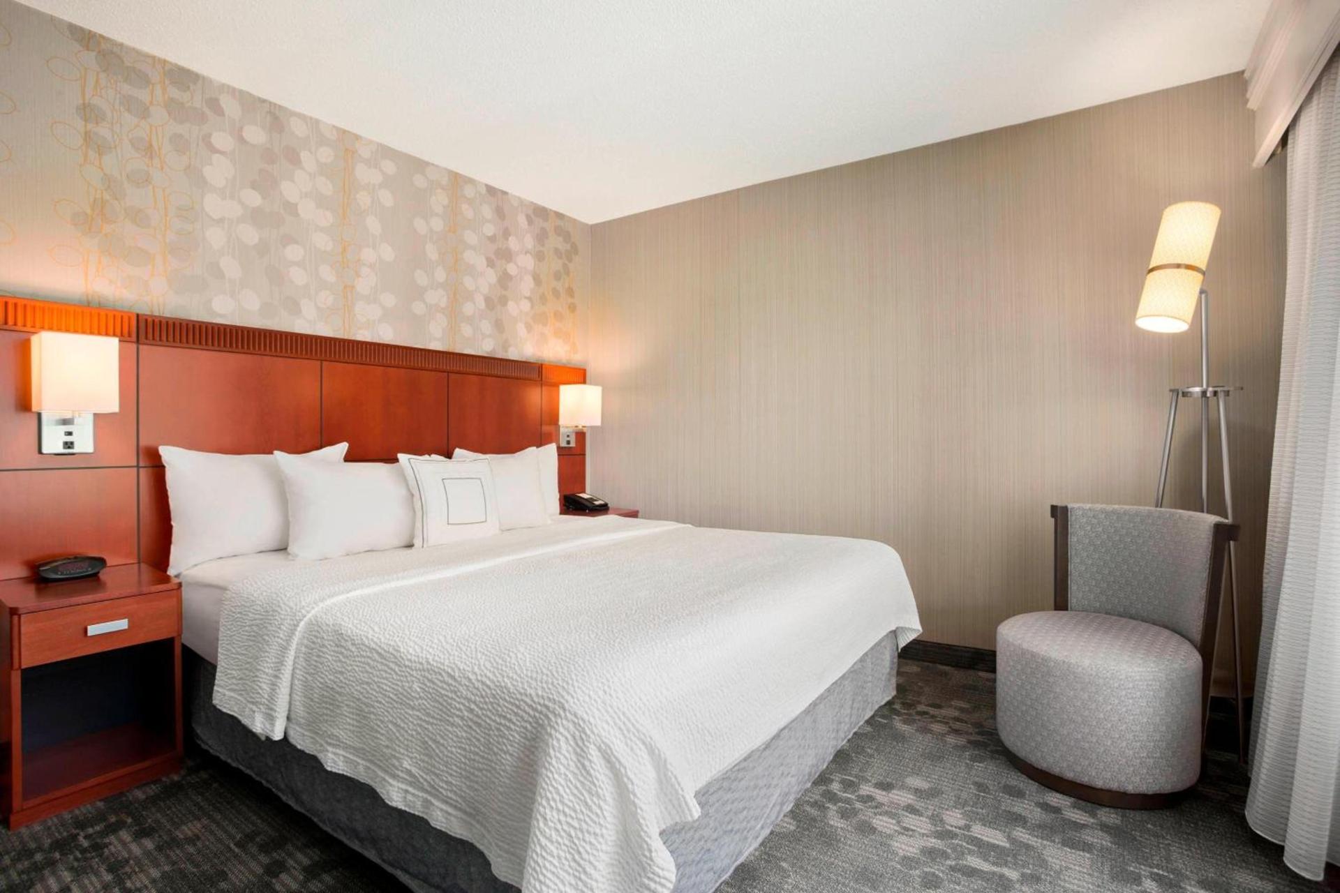 Courtyard by Marriott Springfield photo 17