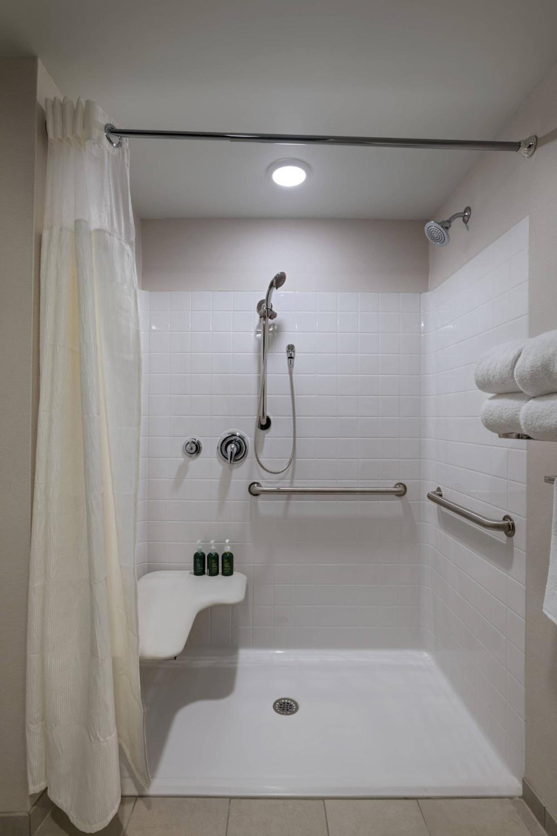 Fairfield Inn and Suites by Marriott St Louis Downtown photo 11