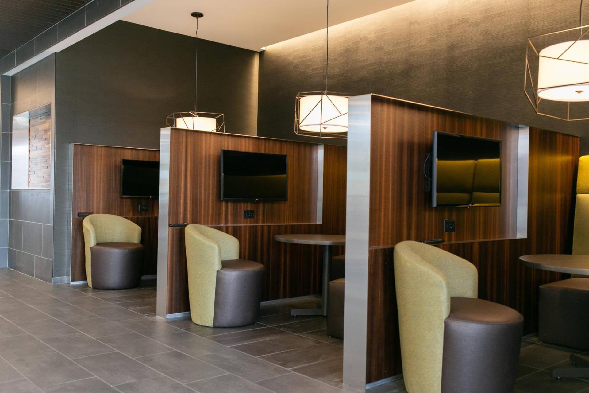 Courtyard by Marriott Elkhart photo 18