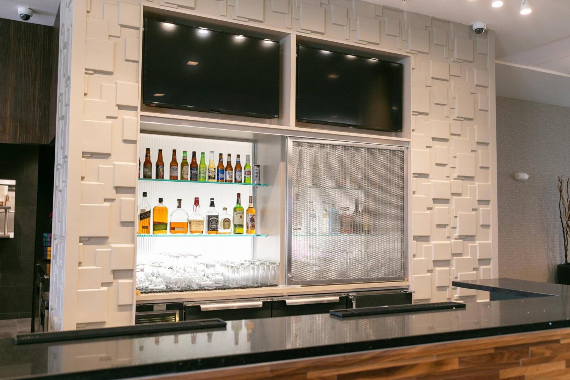 Courtyard by Marriott Elkhart photo 11