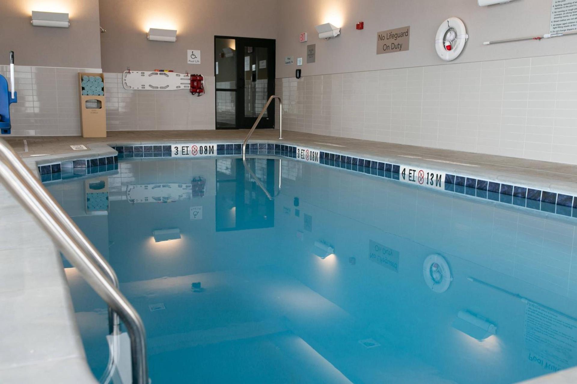 Courtyard by Marriott Elkhart photo 2
