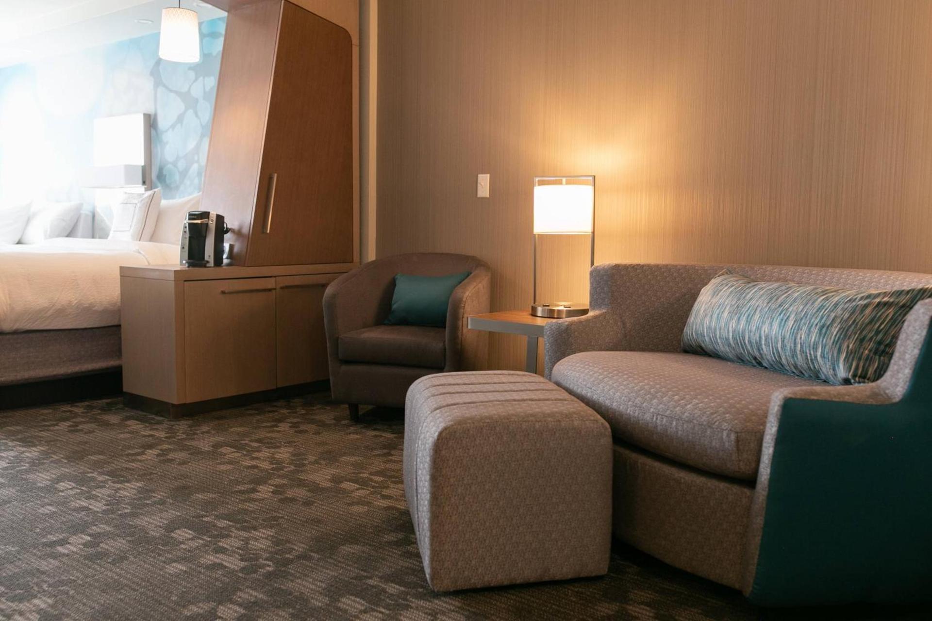Courtyard by Marriott Elkhart photo 9