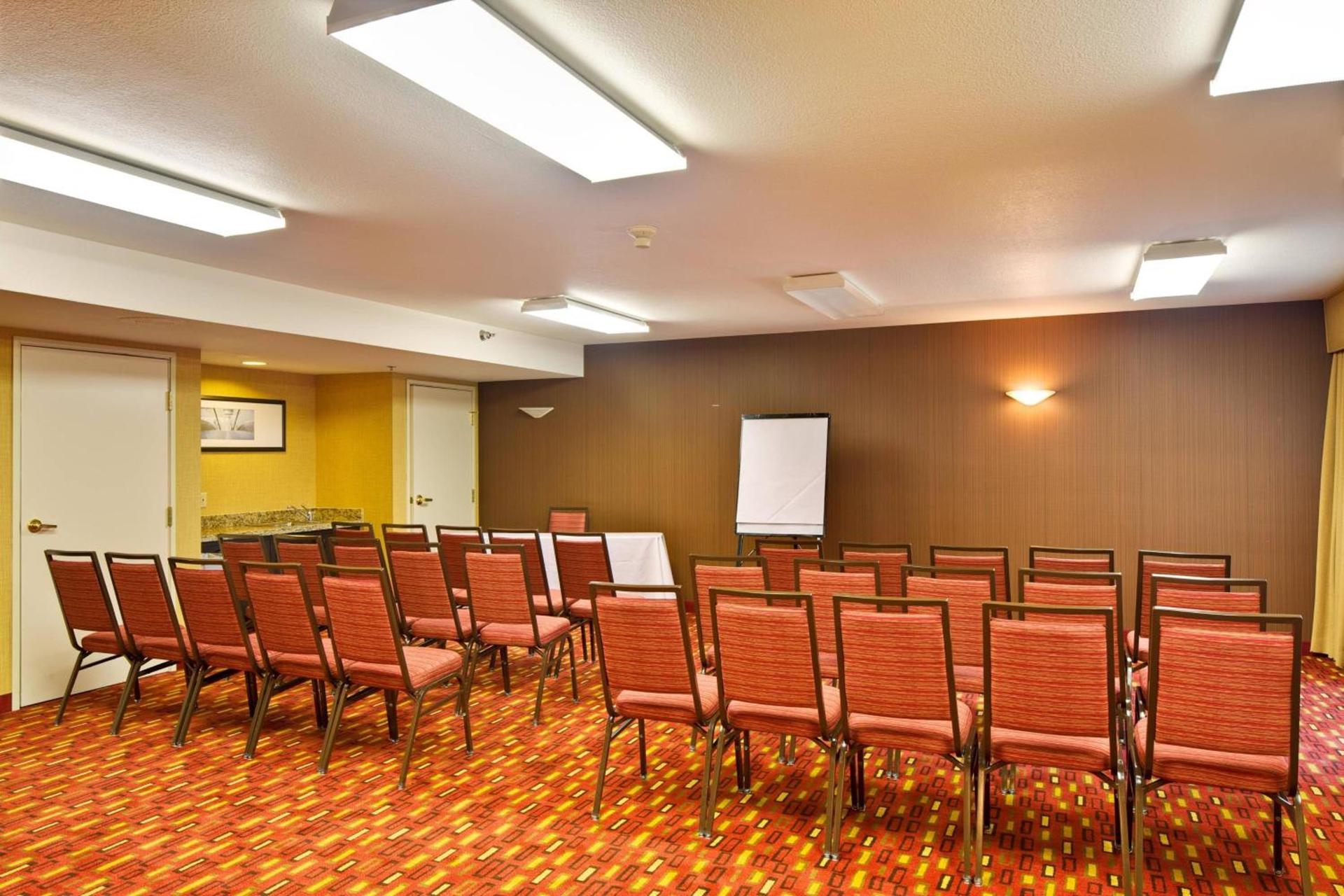 Courtyard by Marriott Vacaville photo 32