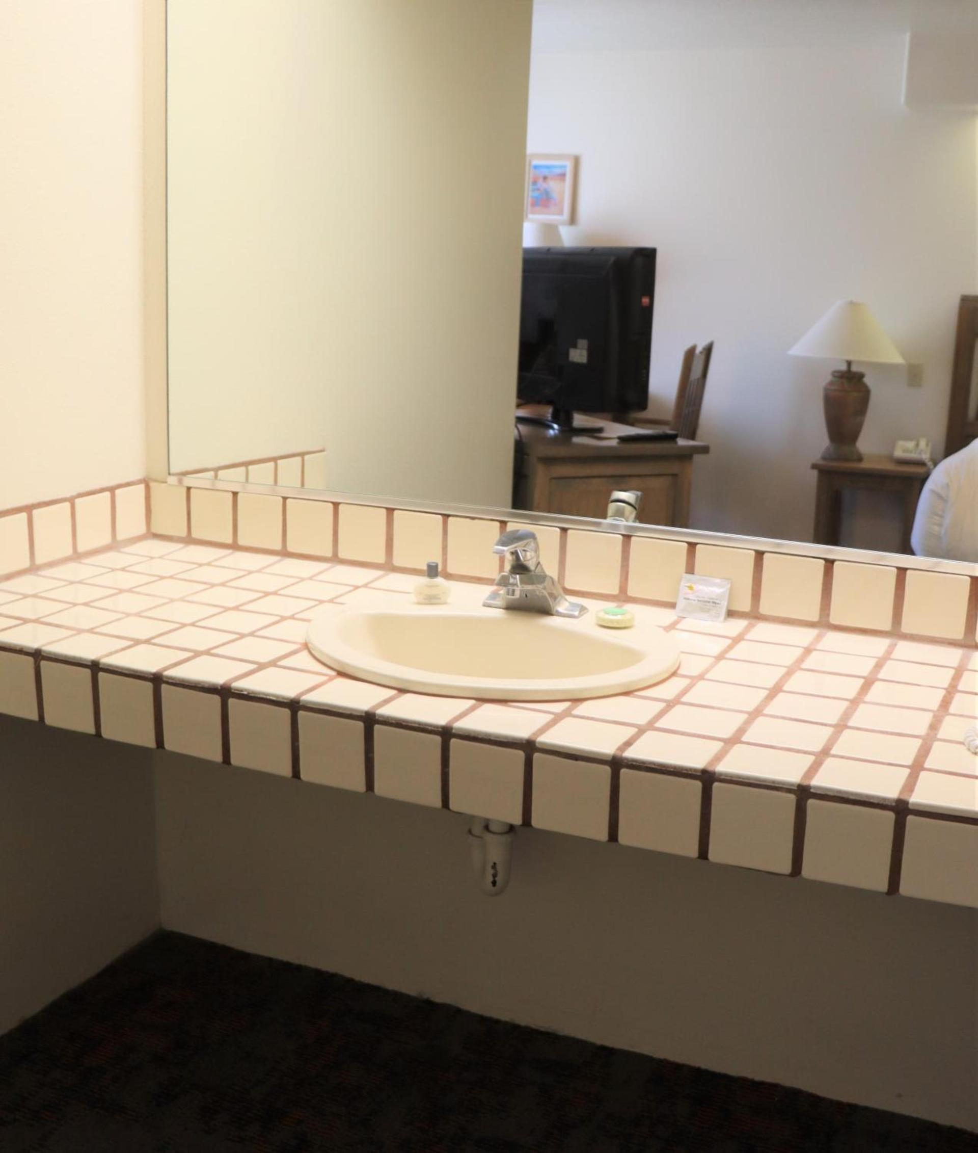 Sagebrush Inn & Suites photo 57
