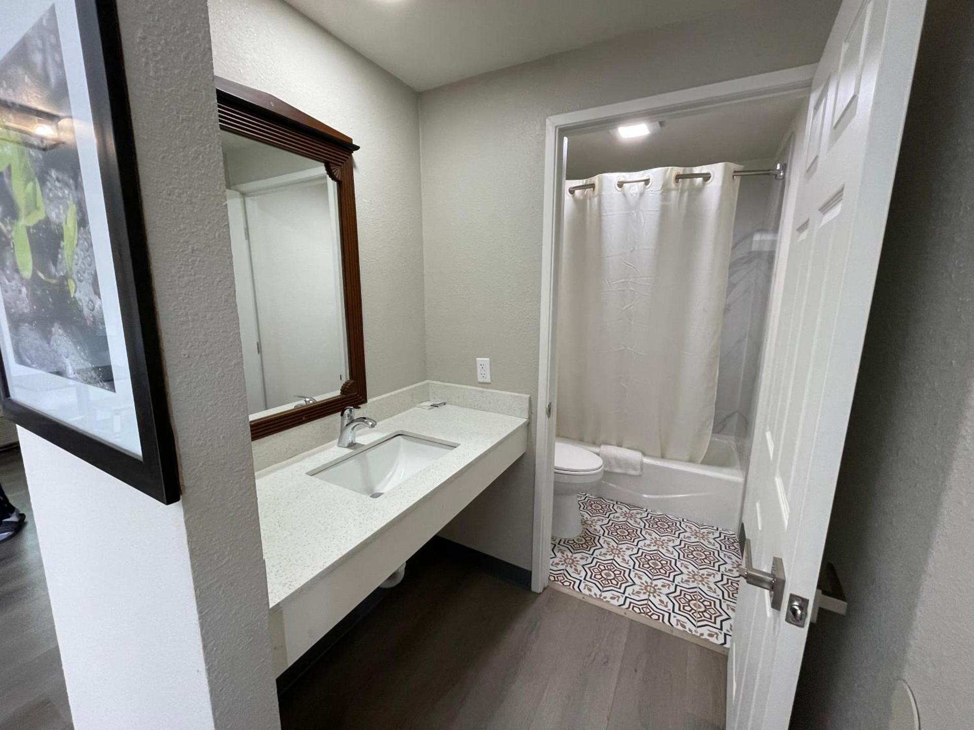 Villa Inn Anaheim photo 4
